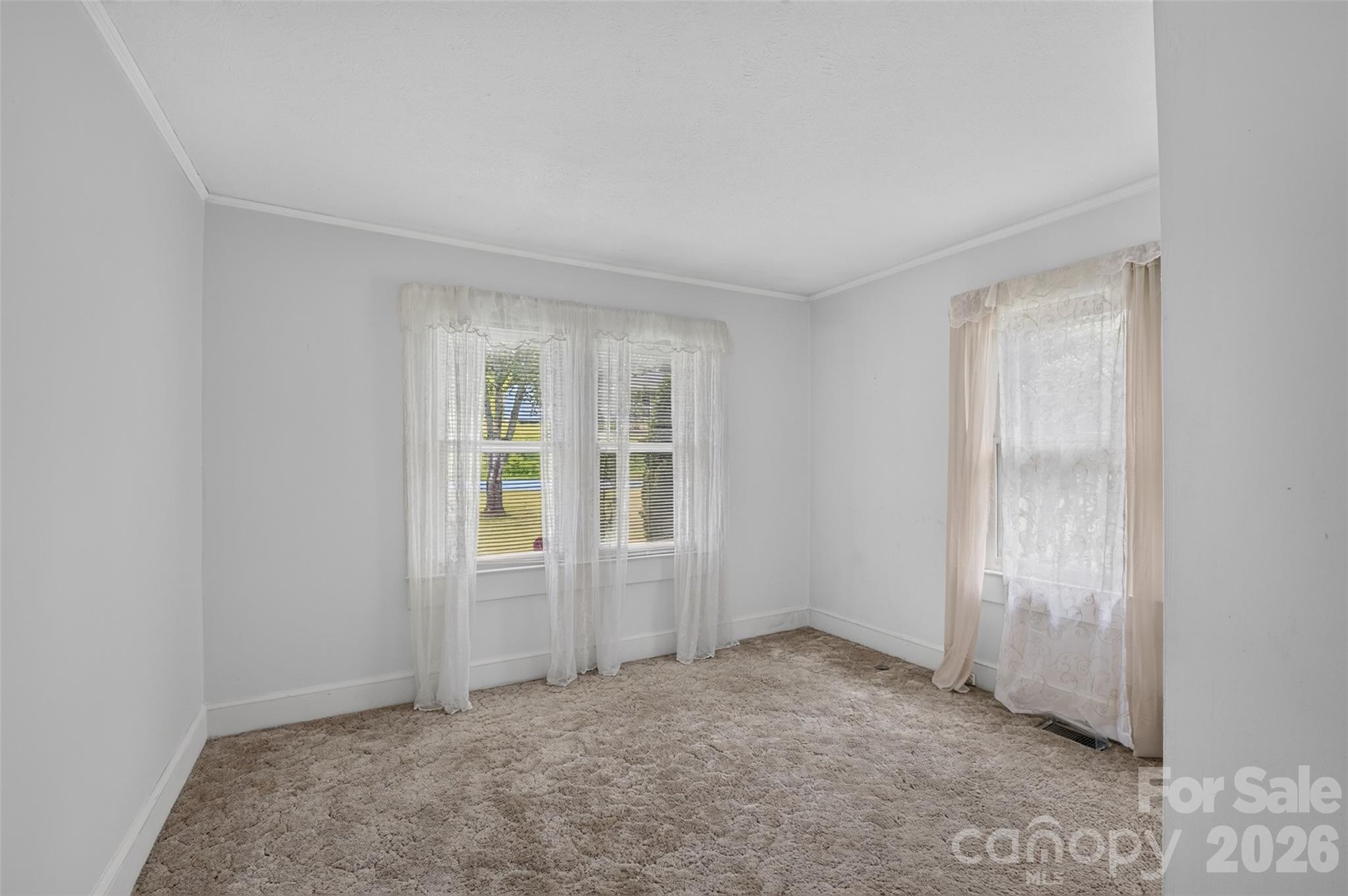 940 Meadowlane Drive NW — Lenoir