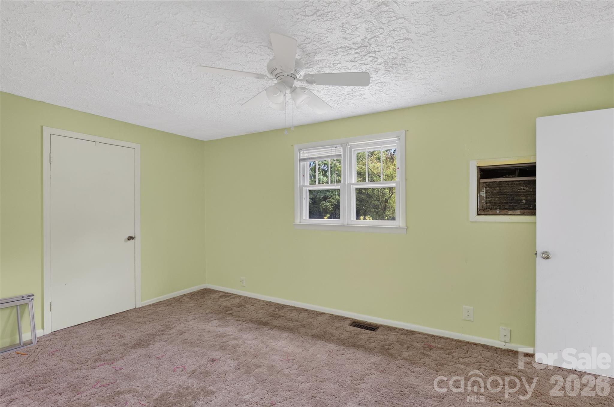 940 Meadowlane Drive NW — Lenoir