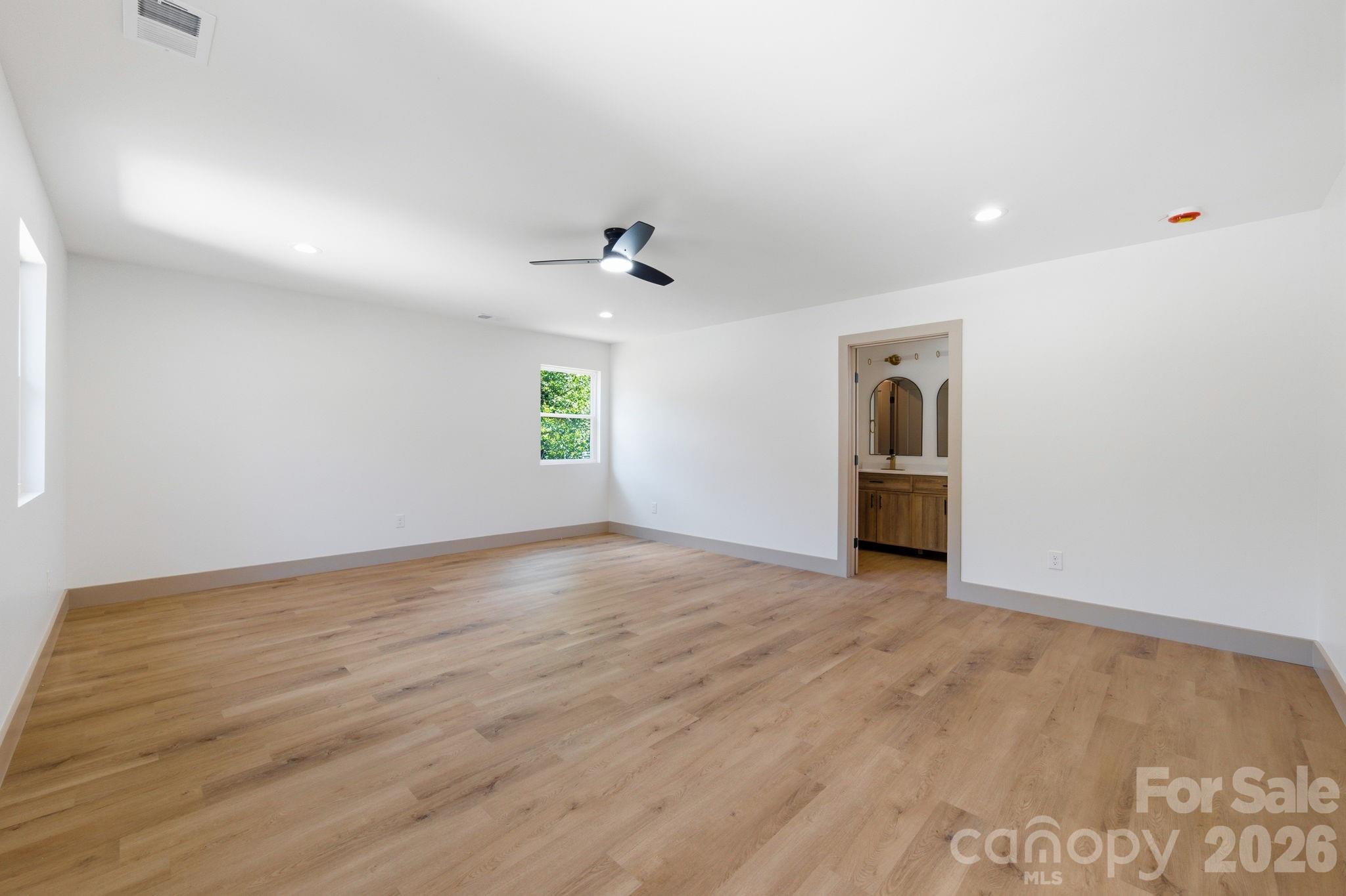 1830 31st Street NE — Hickory