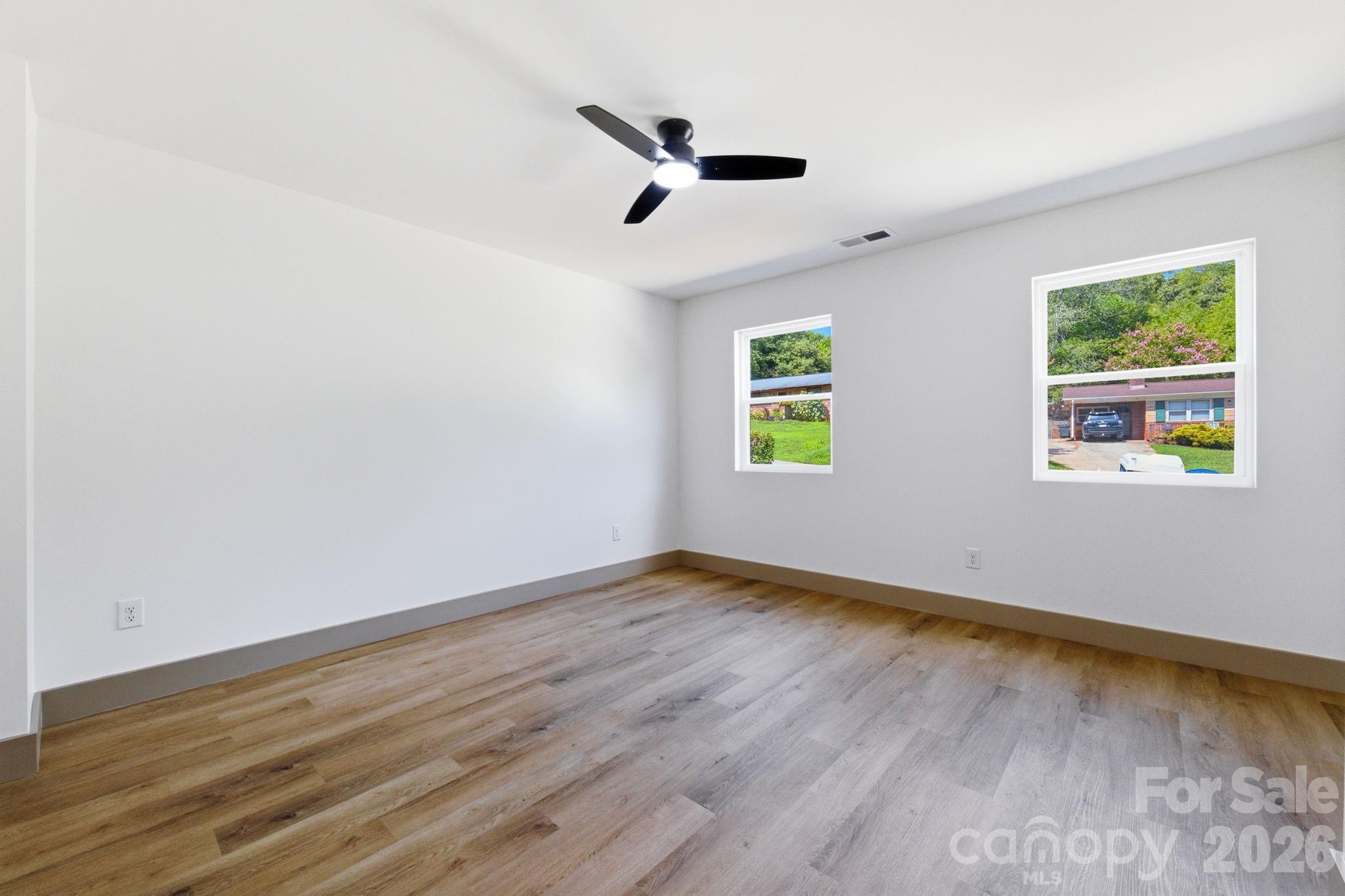 1830 31st Street NE — Hickory