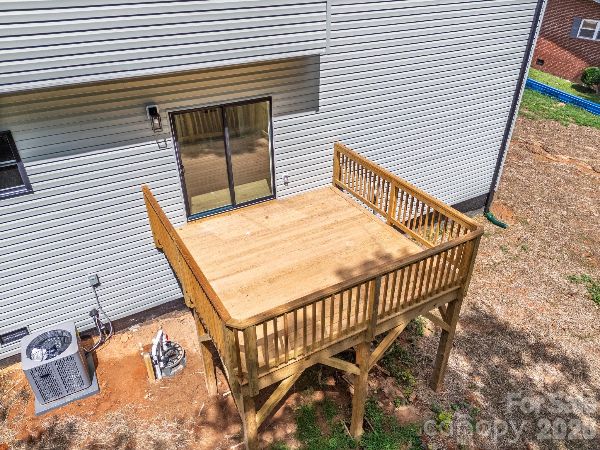 1830 31st Street NE — Hickory