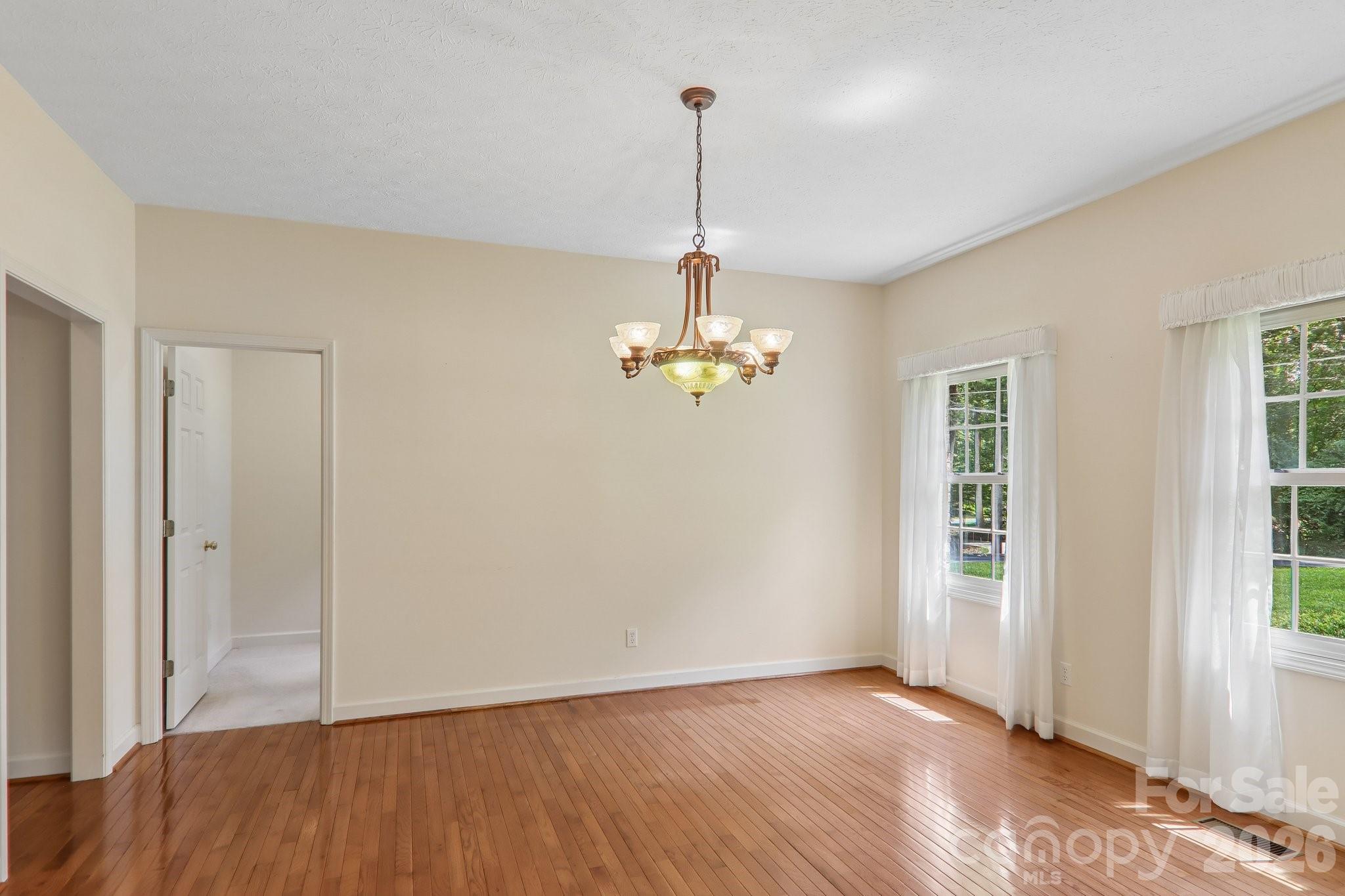 208 Arbor Lane — Hendersonville