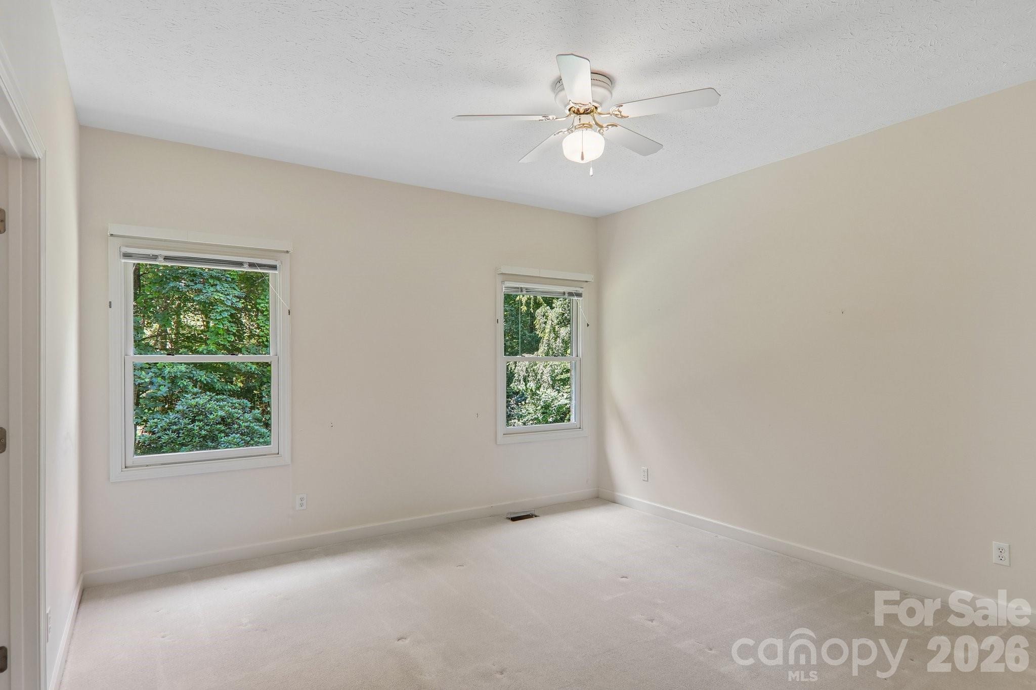 208 Arbor Lane — Hendersonville