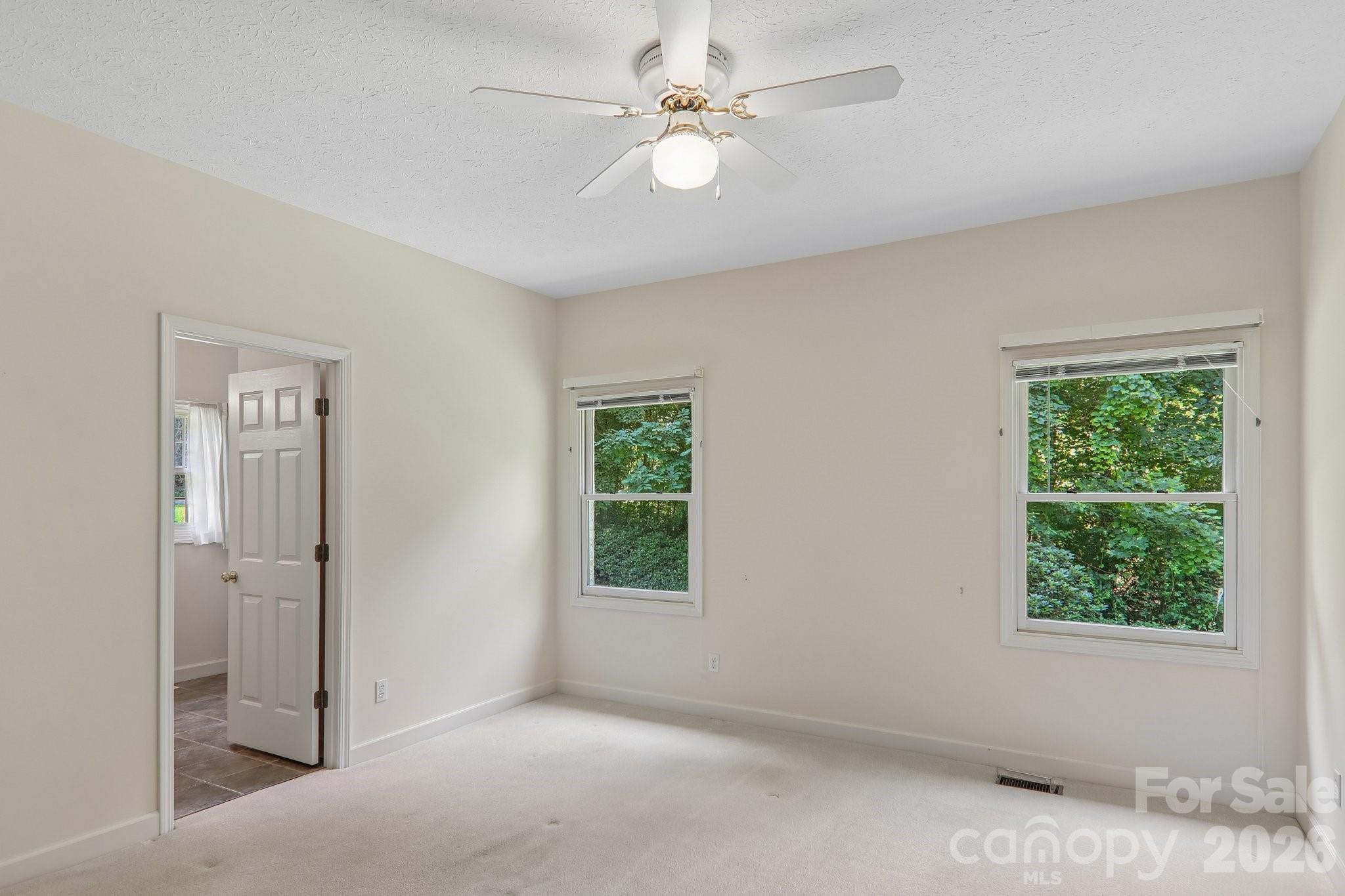 208 Arbor Lane — Hendersonville