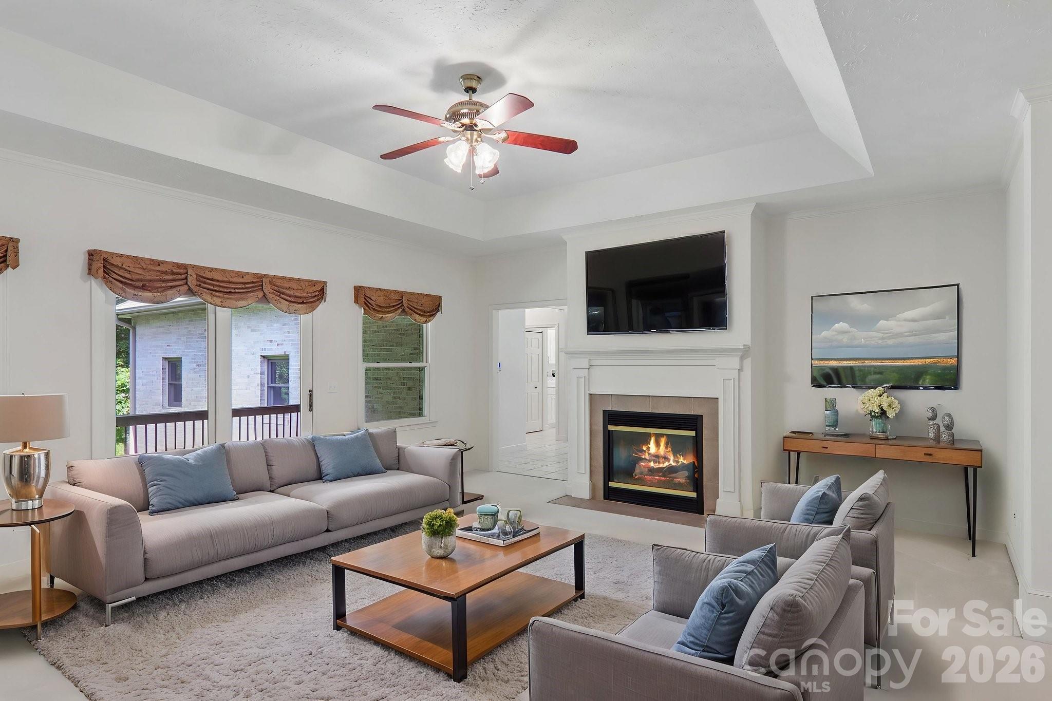 208 Arbor Lane — Hendersonville