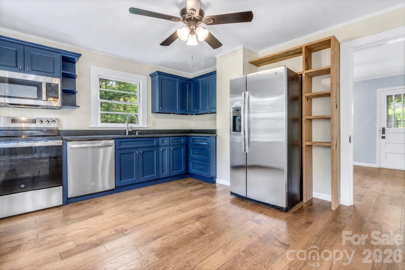 657 Old Fort Road — Fairview