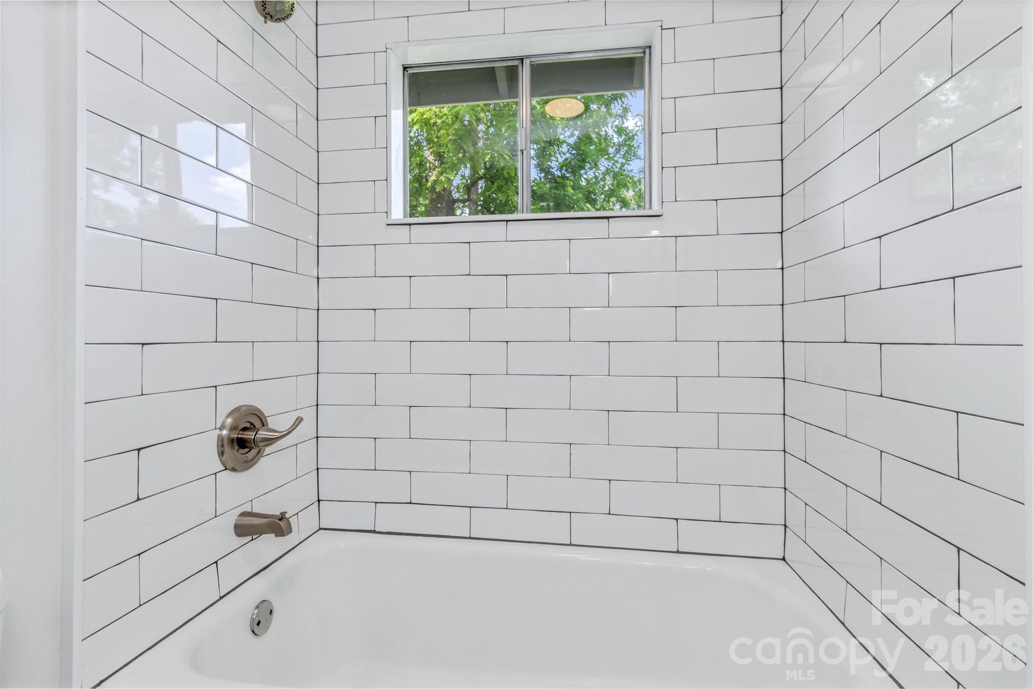 657 Old Fort Road — Fairview