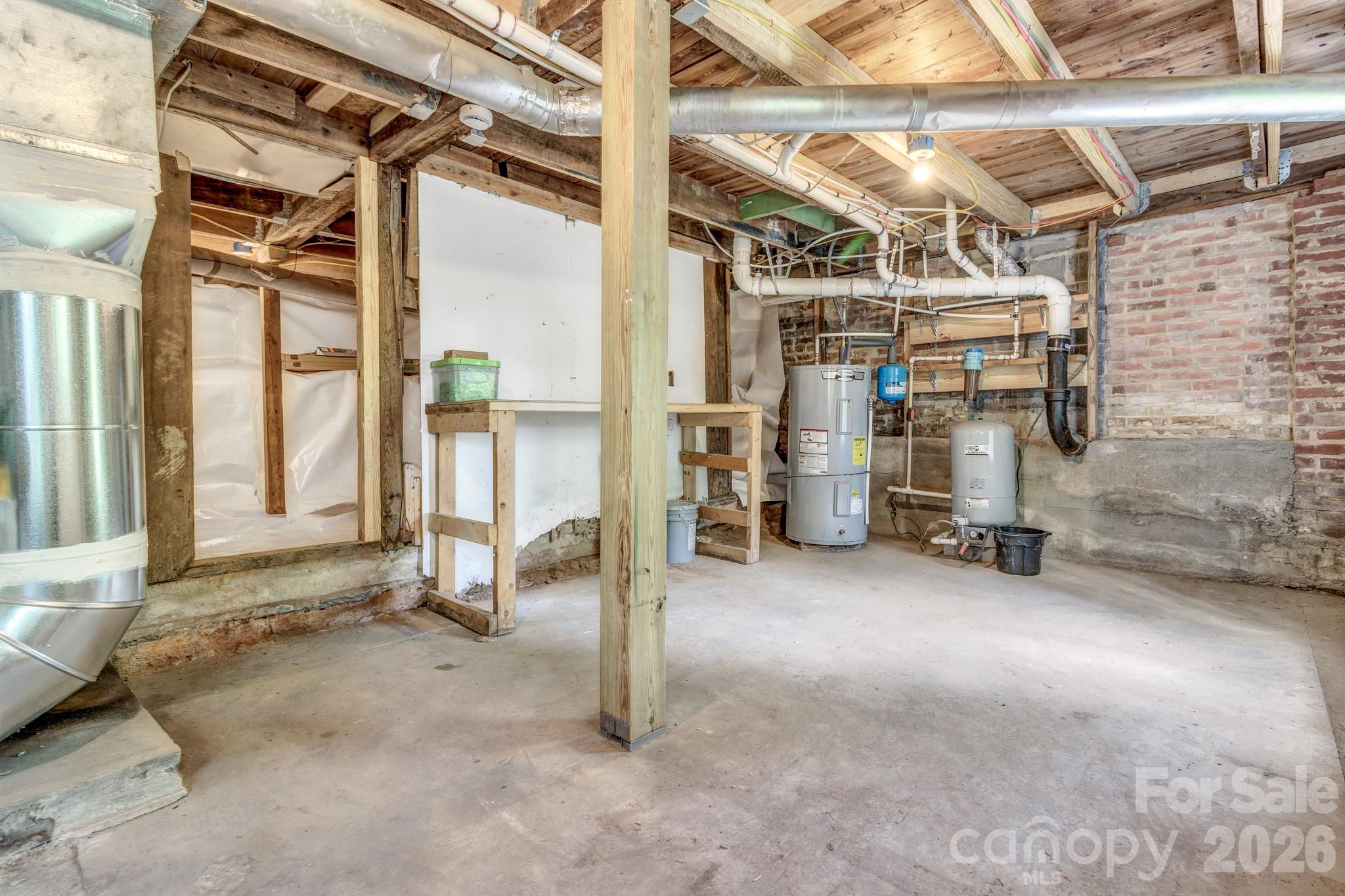 657 Old Fort Road — Fairview