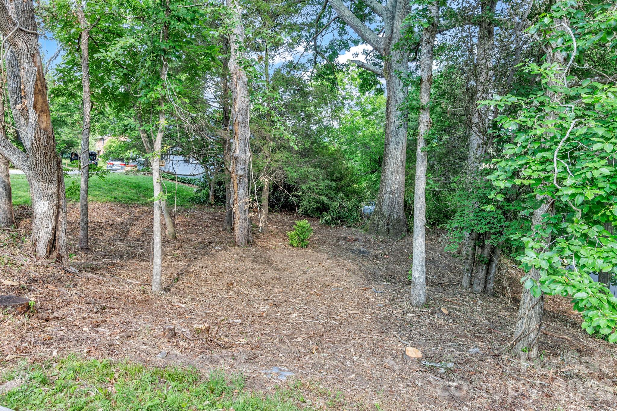 657 Old Fort Road — Fairview