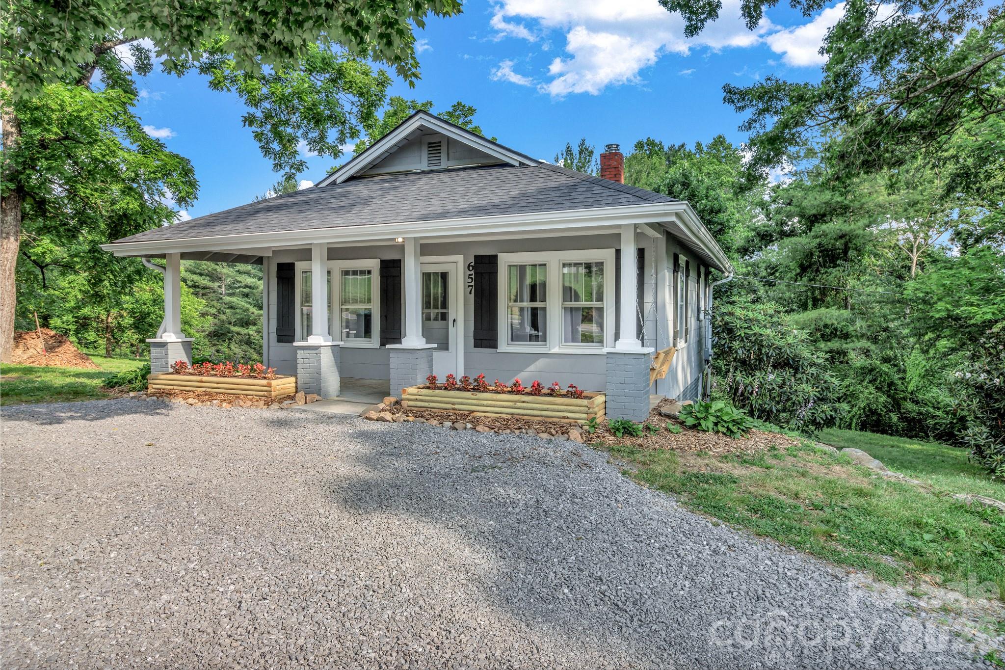 657 Old Fort Road — Fairview