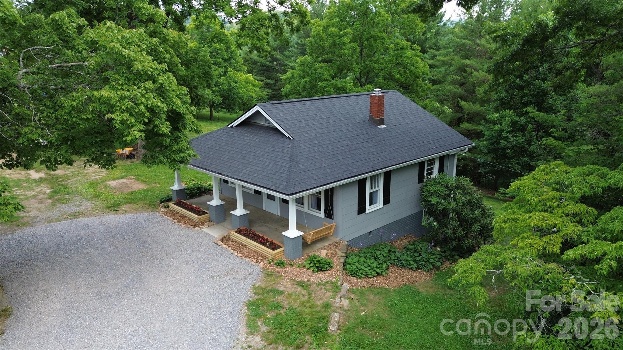 657 Old Fort Road — Fairview
