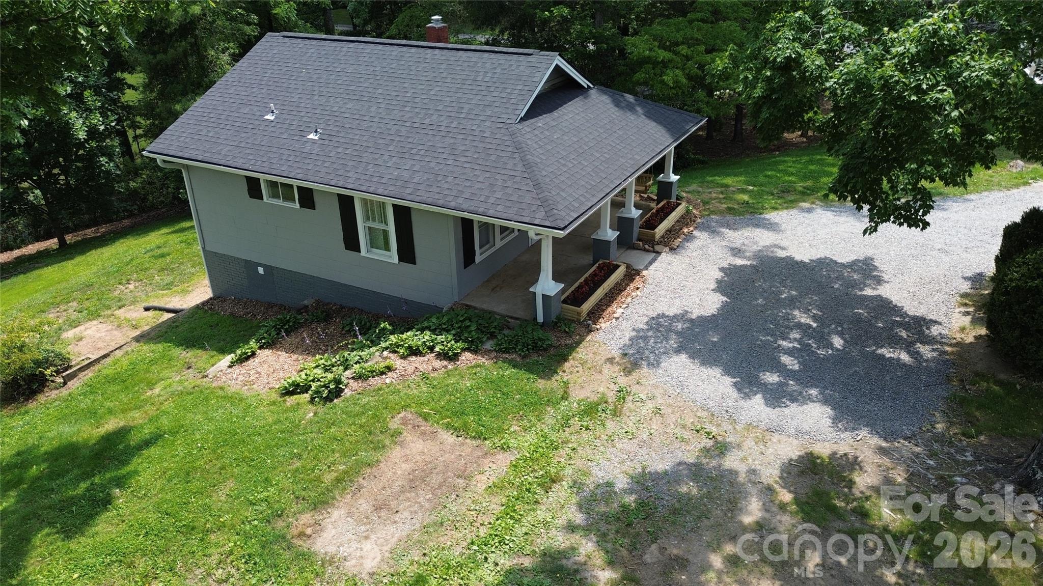 657 Old Fort Road — Fairview