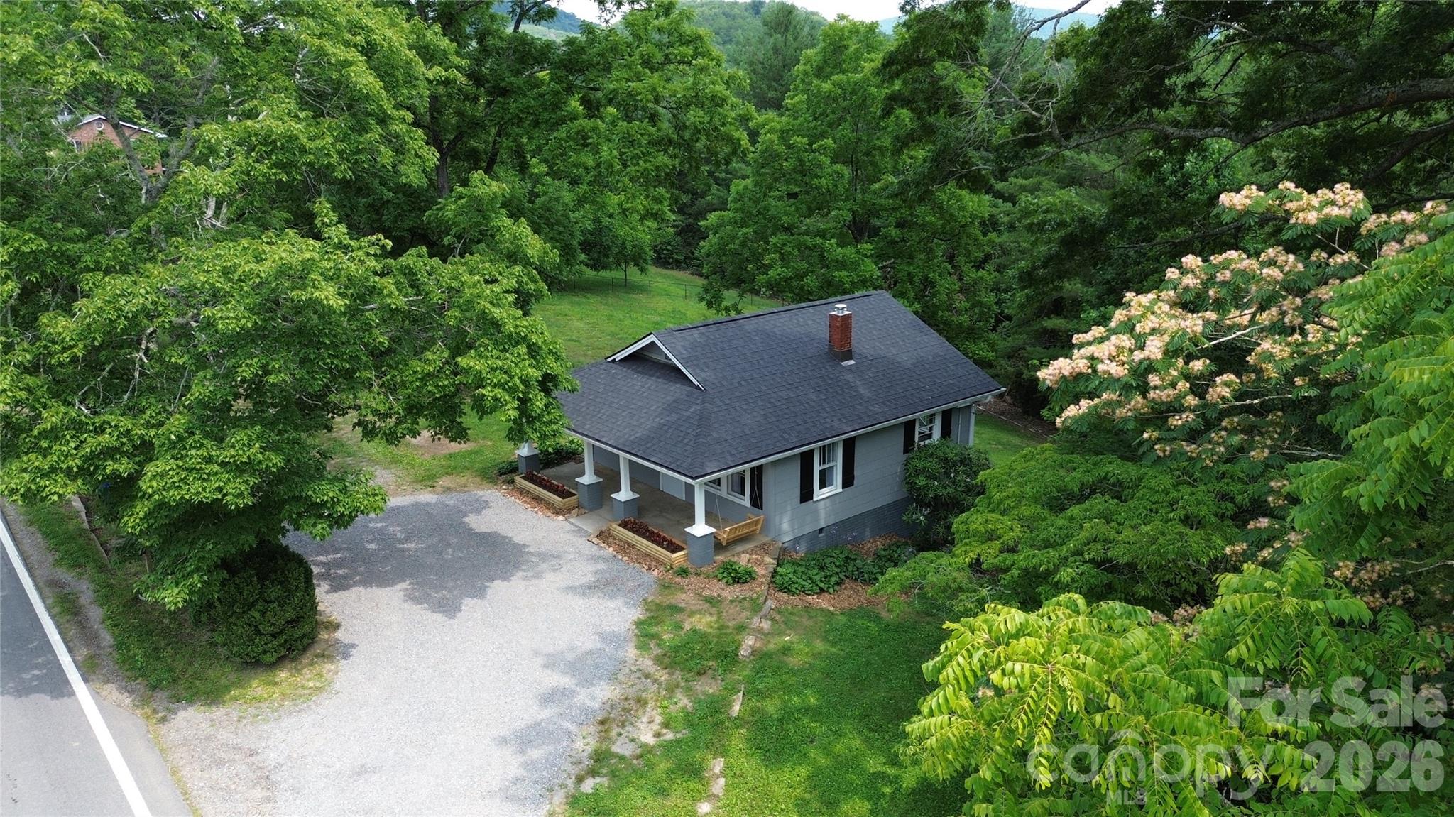 657 Old Fort Road — Fairview