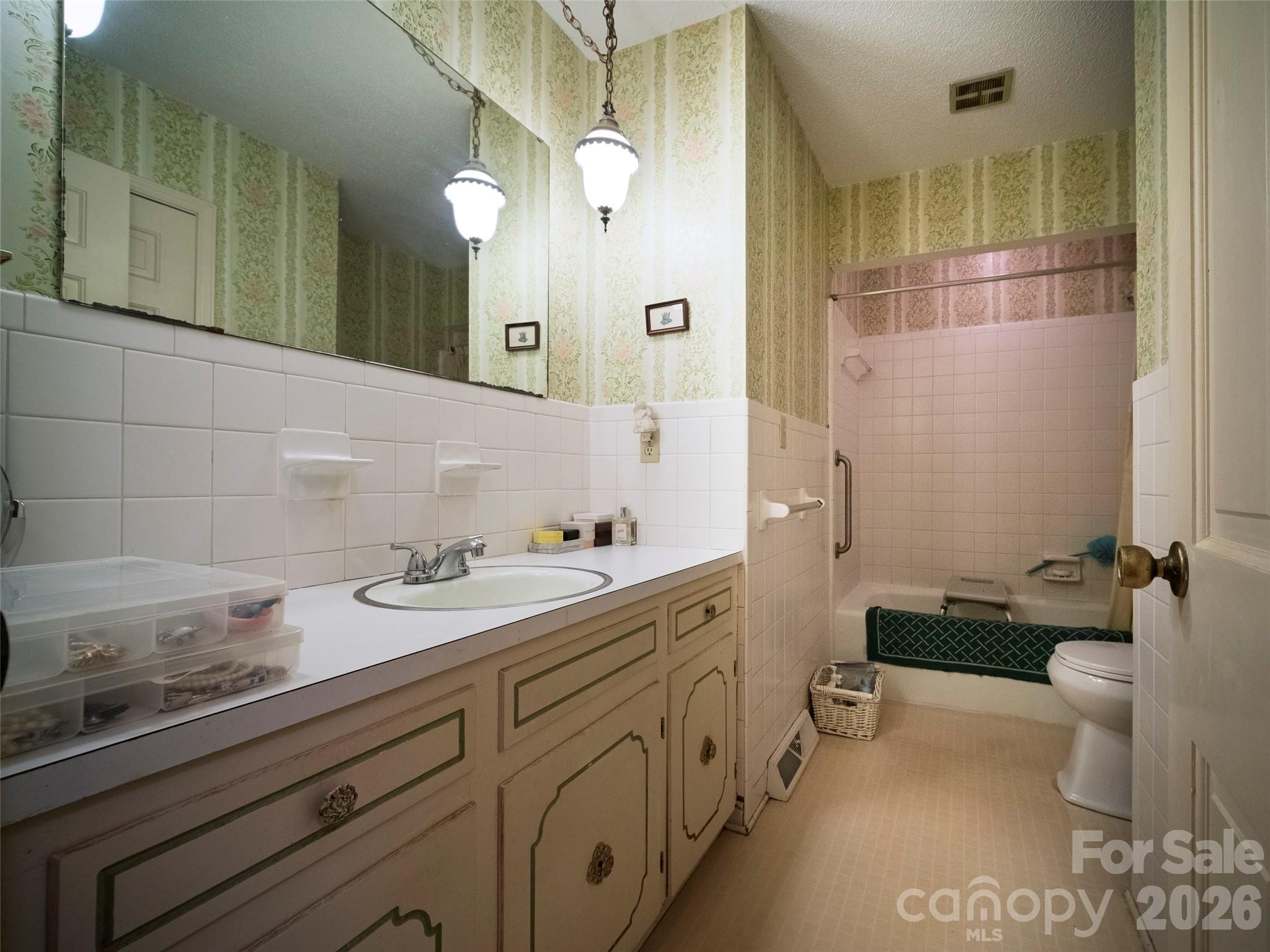 607 Bethany Road — Gastonia