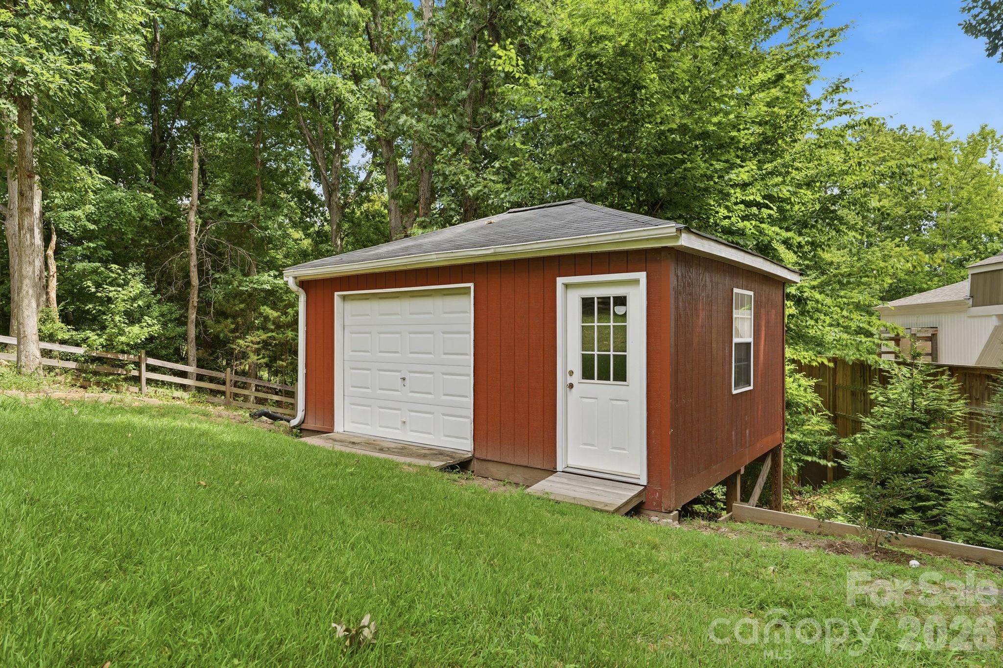 1366 Crown Ridge Drive — Fort Mill