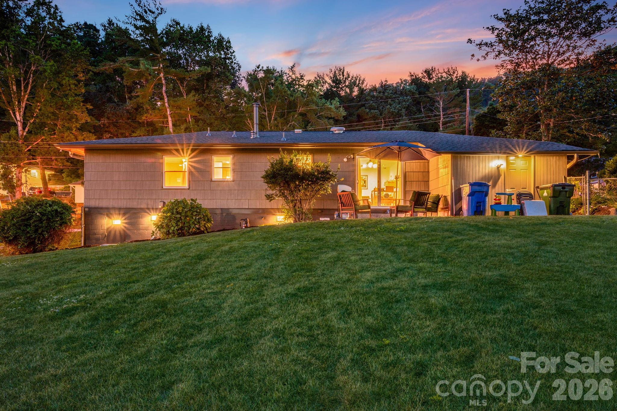 5 Hillview Road — Asheville