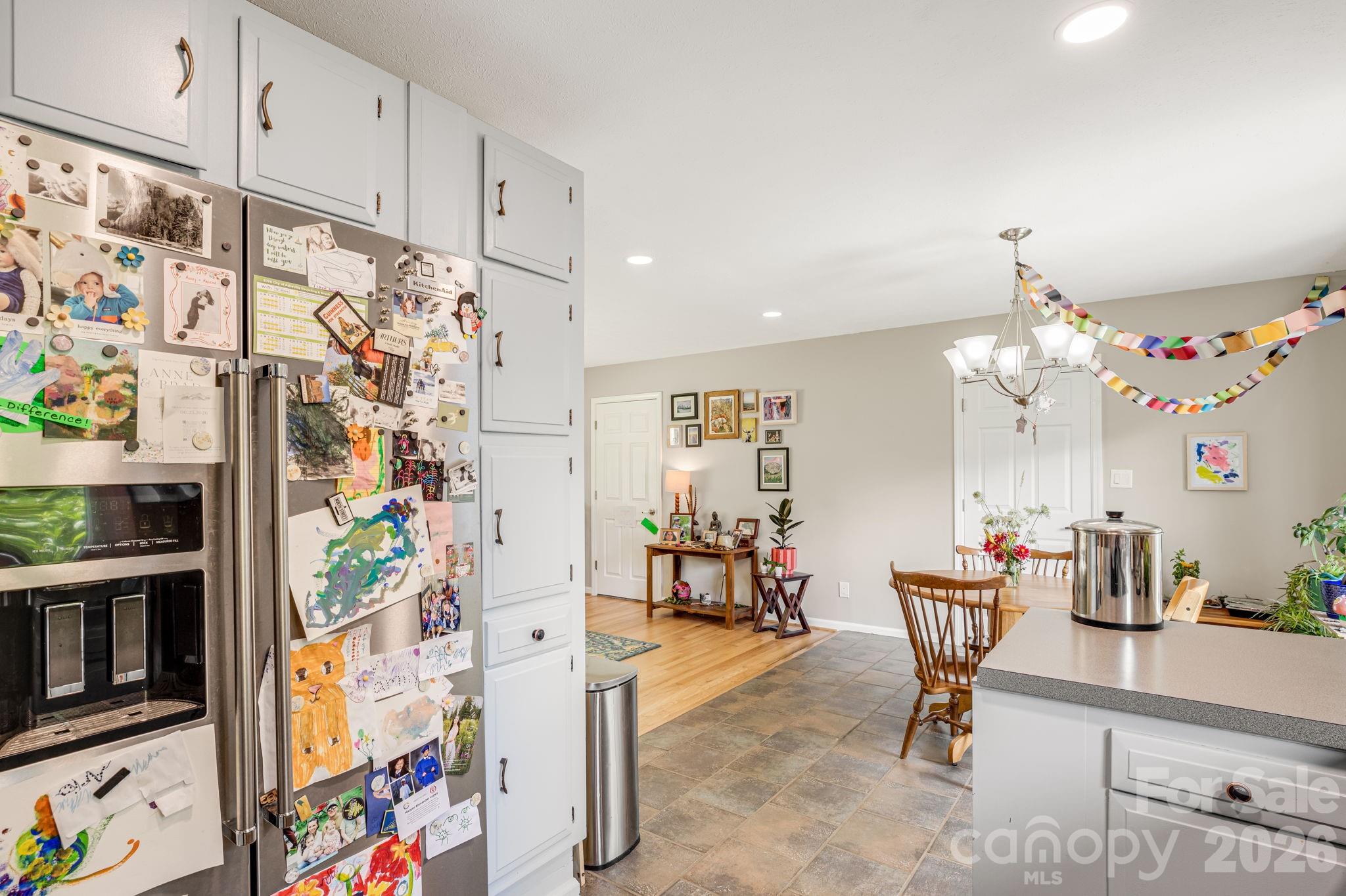 5 Hillview Road — Asheville