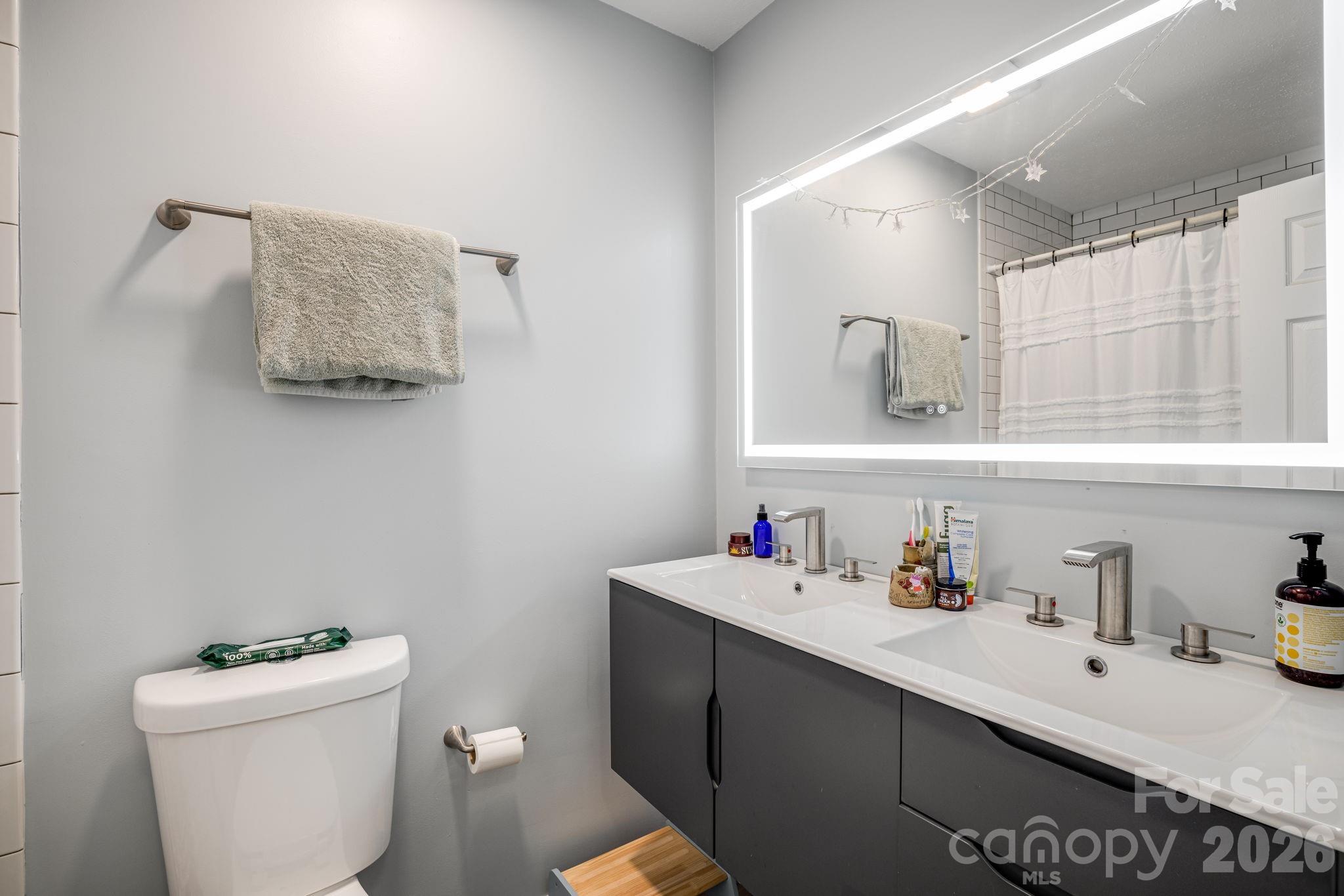 5 Hillview Road — Asheville