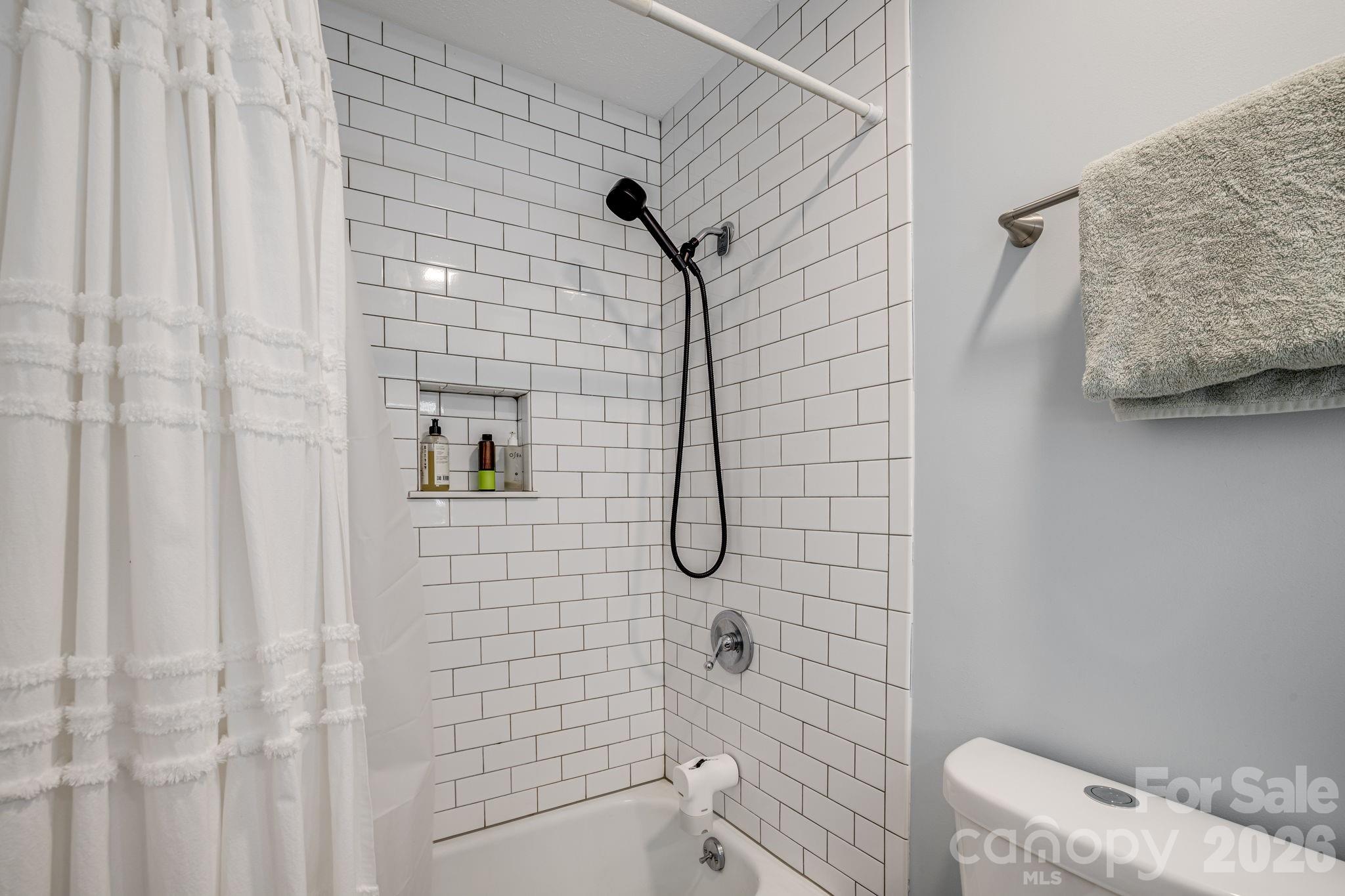 5 Hillview Road — Asheville