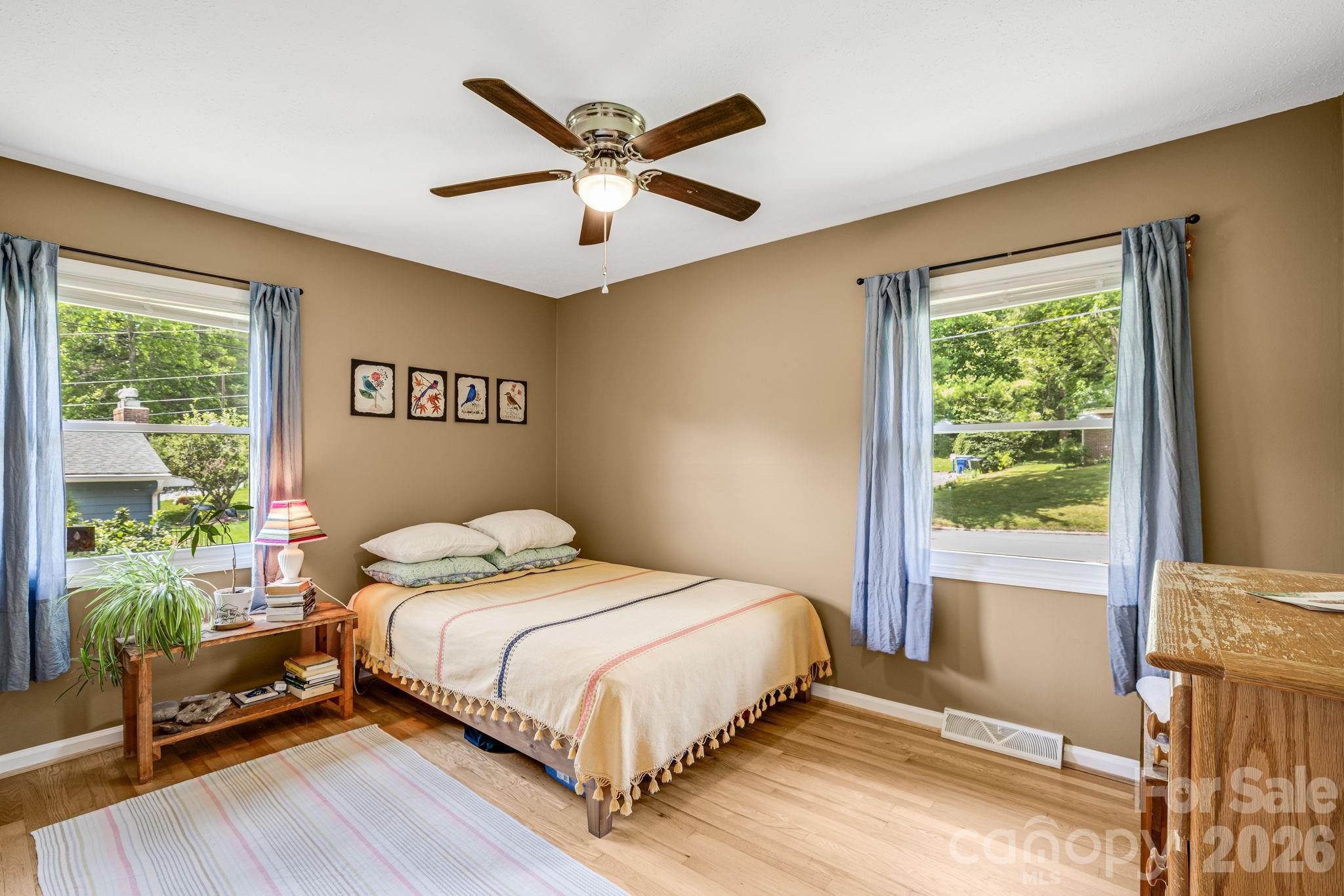 5 Hillview Road — Asheville
