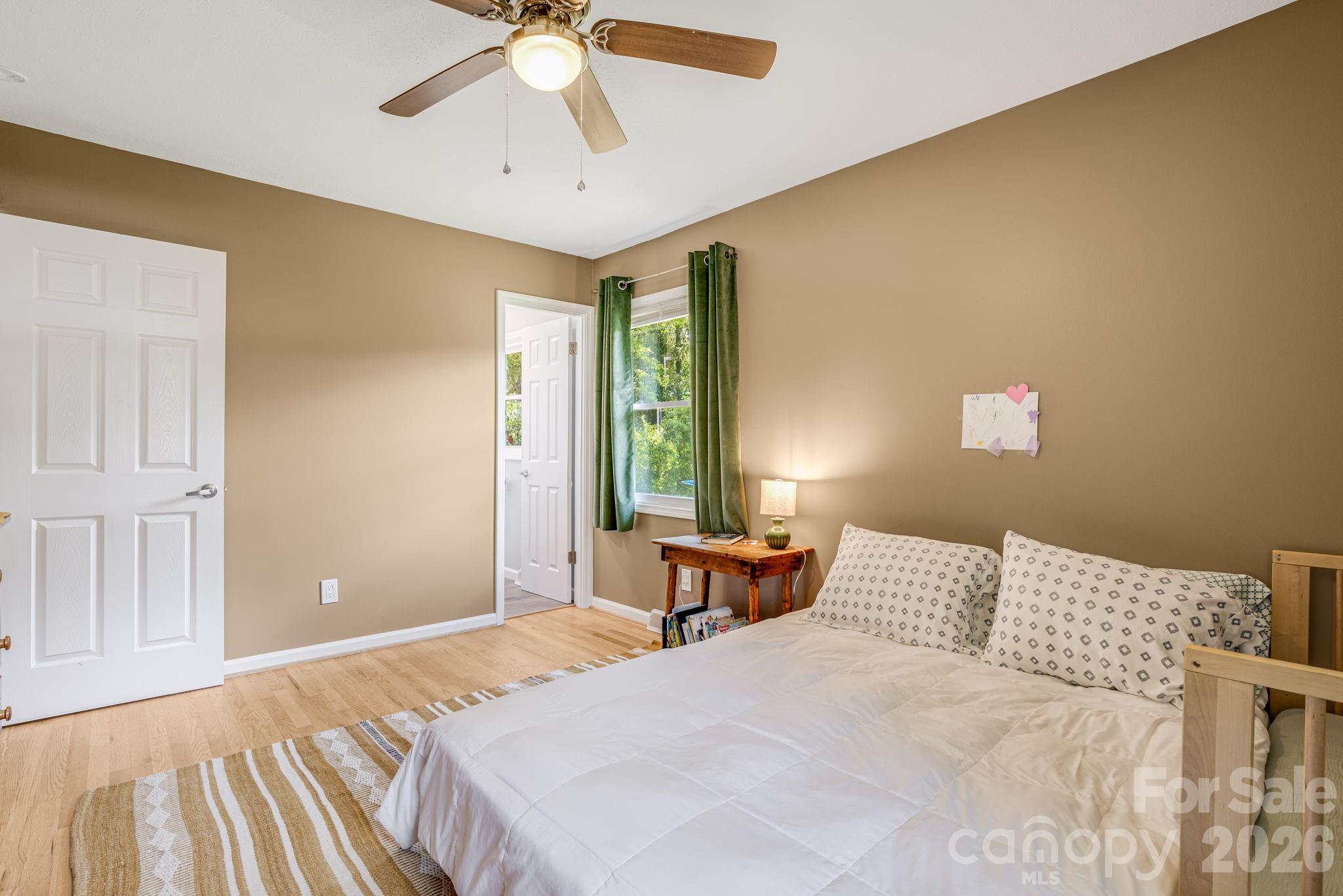 5 Hillview Road — Asheville
