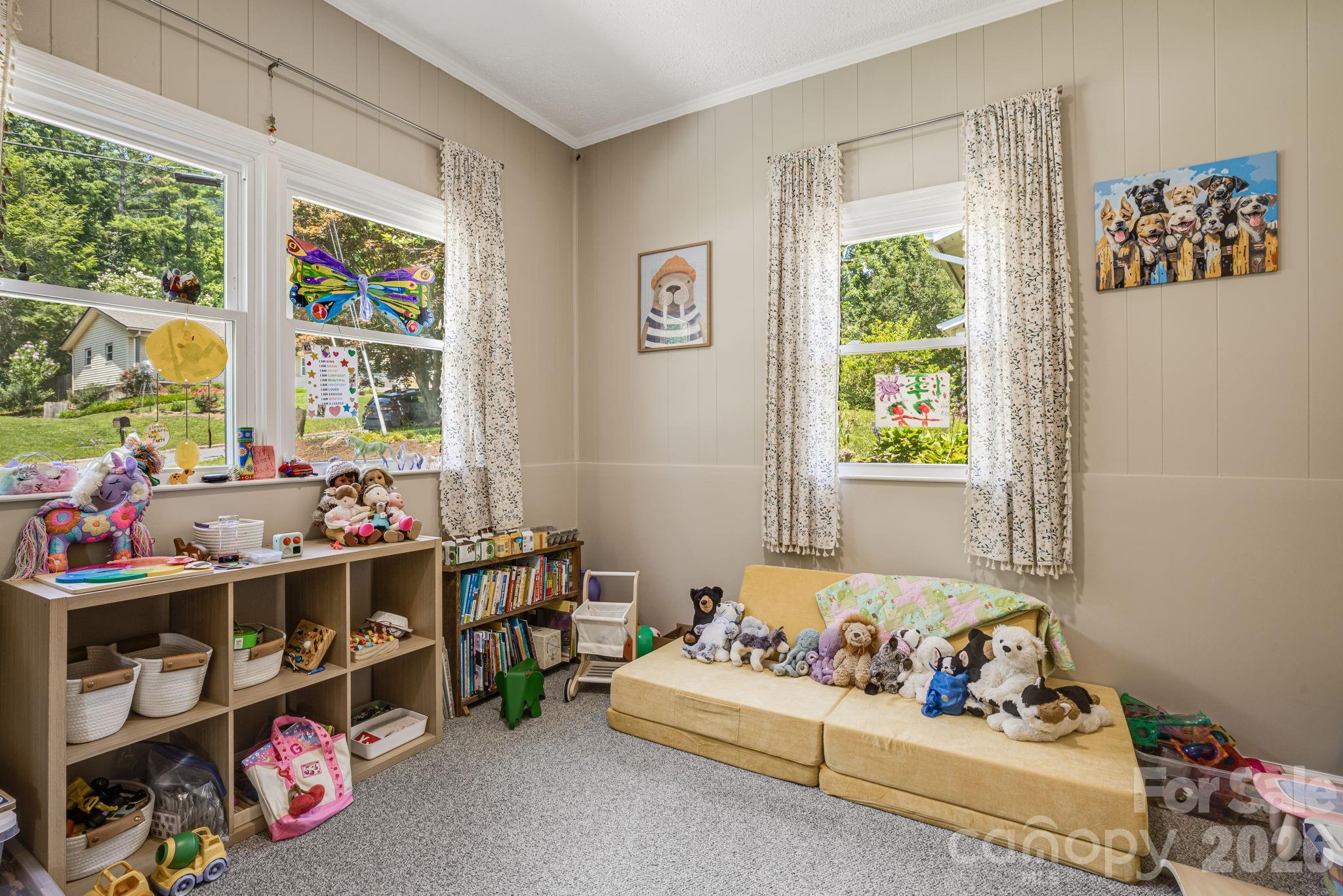 5 Hillview Road — Asheville