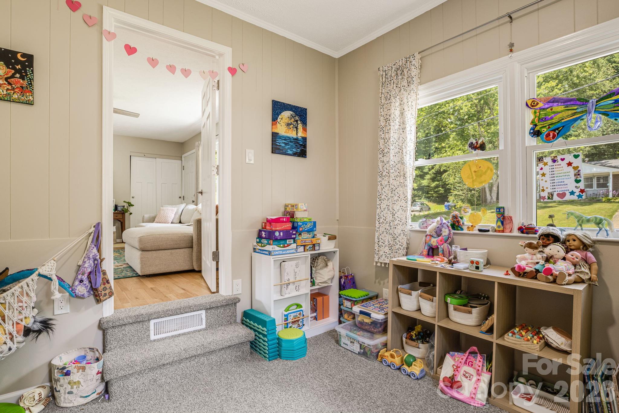 5 Hillview Road — Asheville