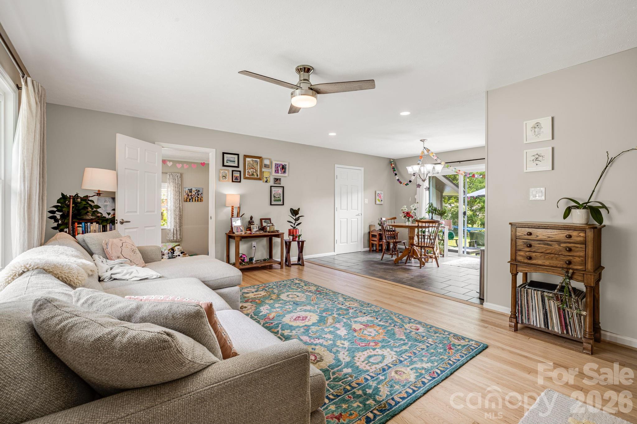 5 Hillview Road — Asheville
