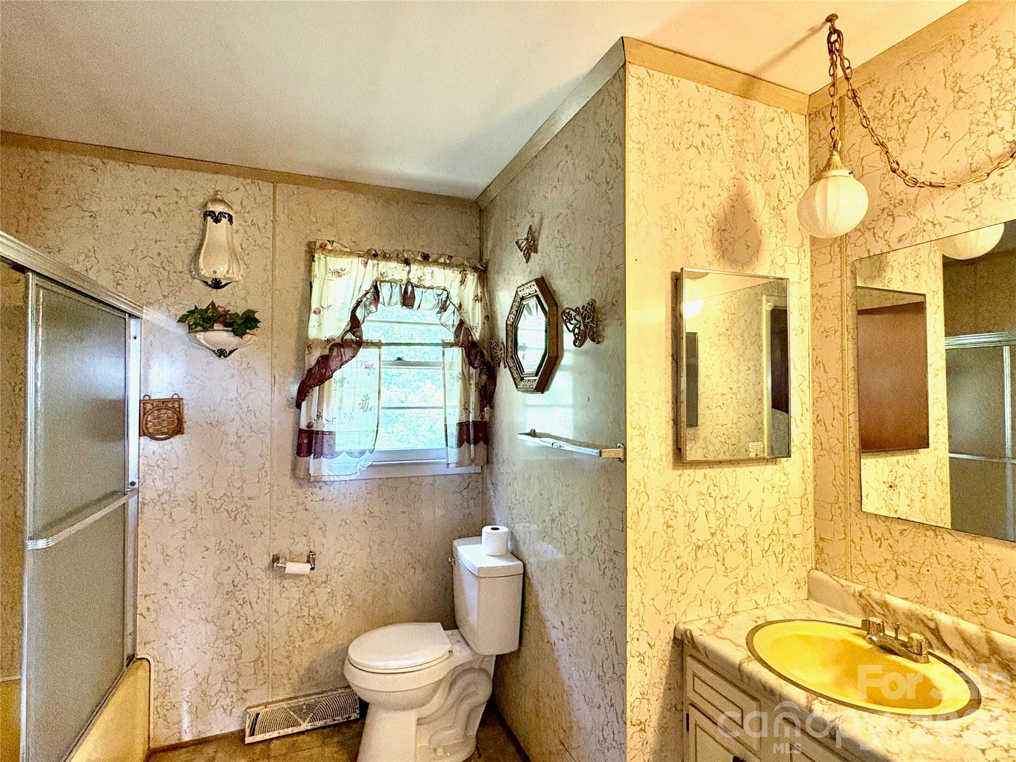 1812 Freemantown Road — Lake Lure