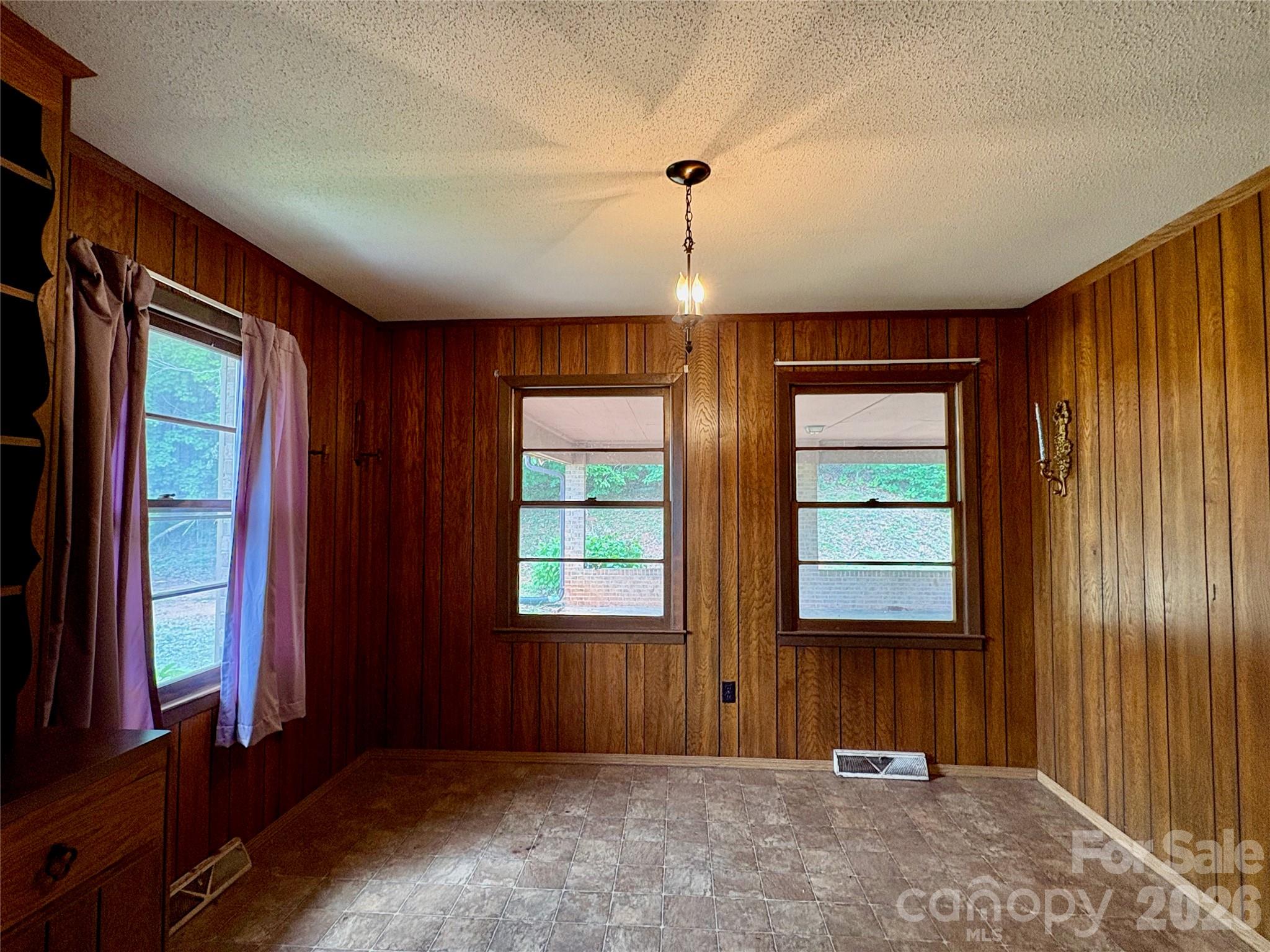 1812 Freemantown Road — Lake Lure