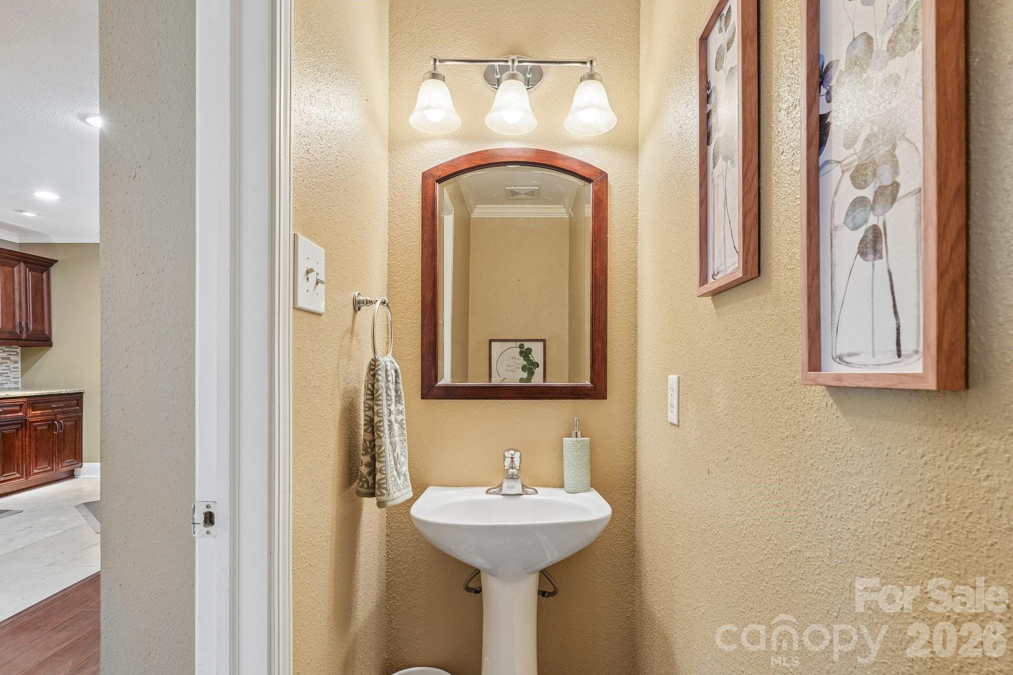 336 Farm Springs Drive — Mount Holly
