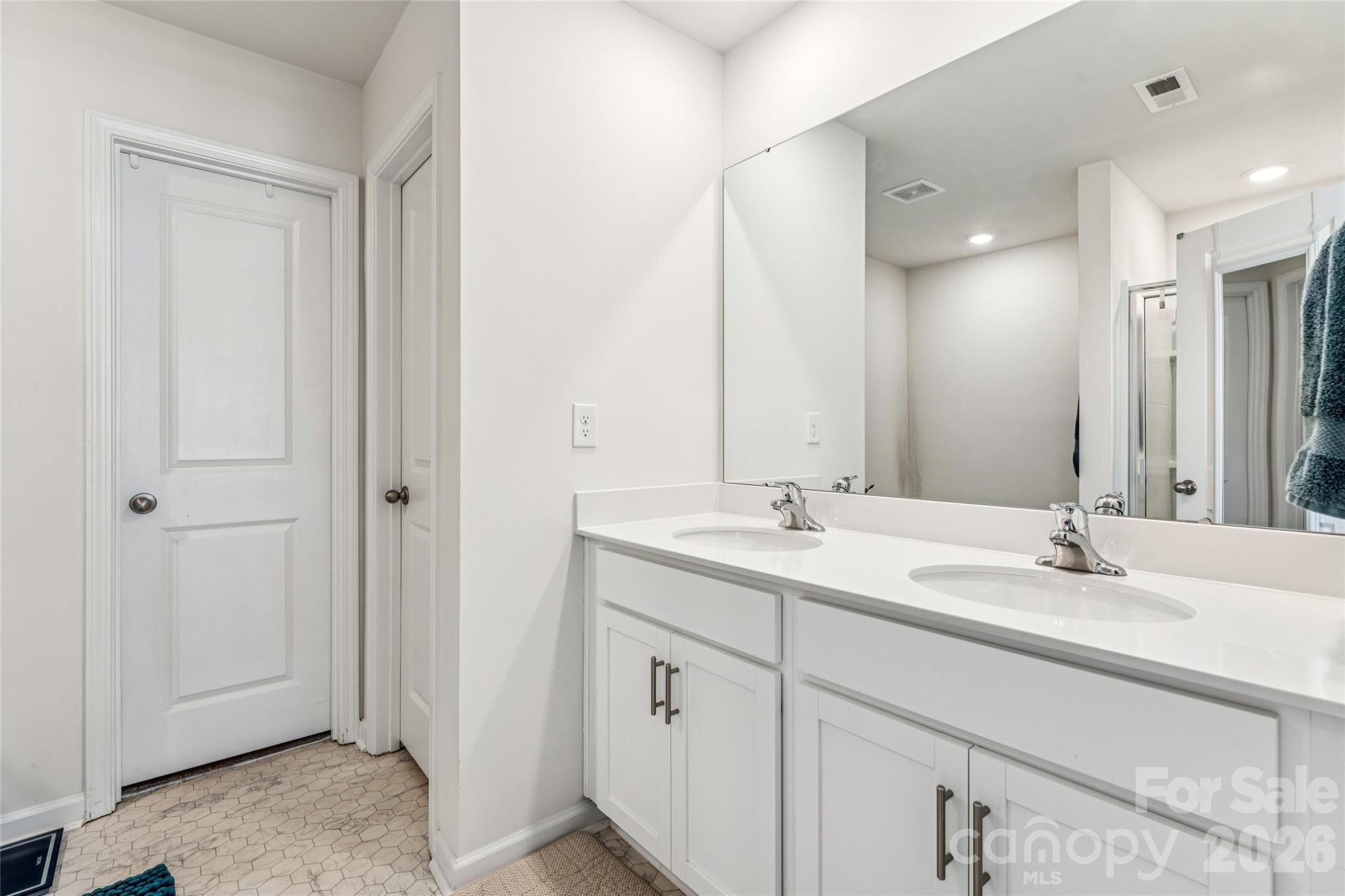 162 Giant Oak Avenue — Statesville