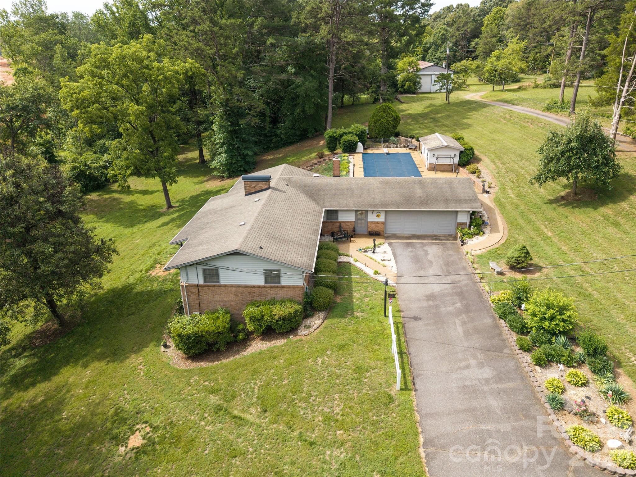 2234 Kool Park Road NE — Hickory