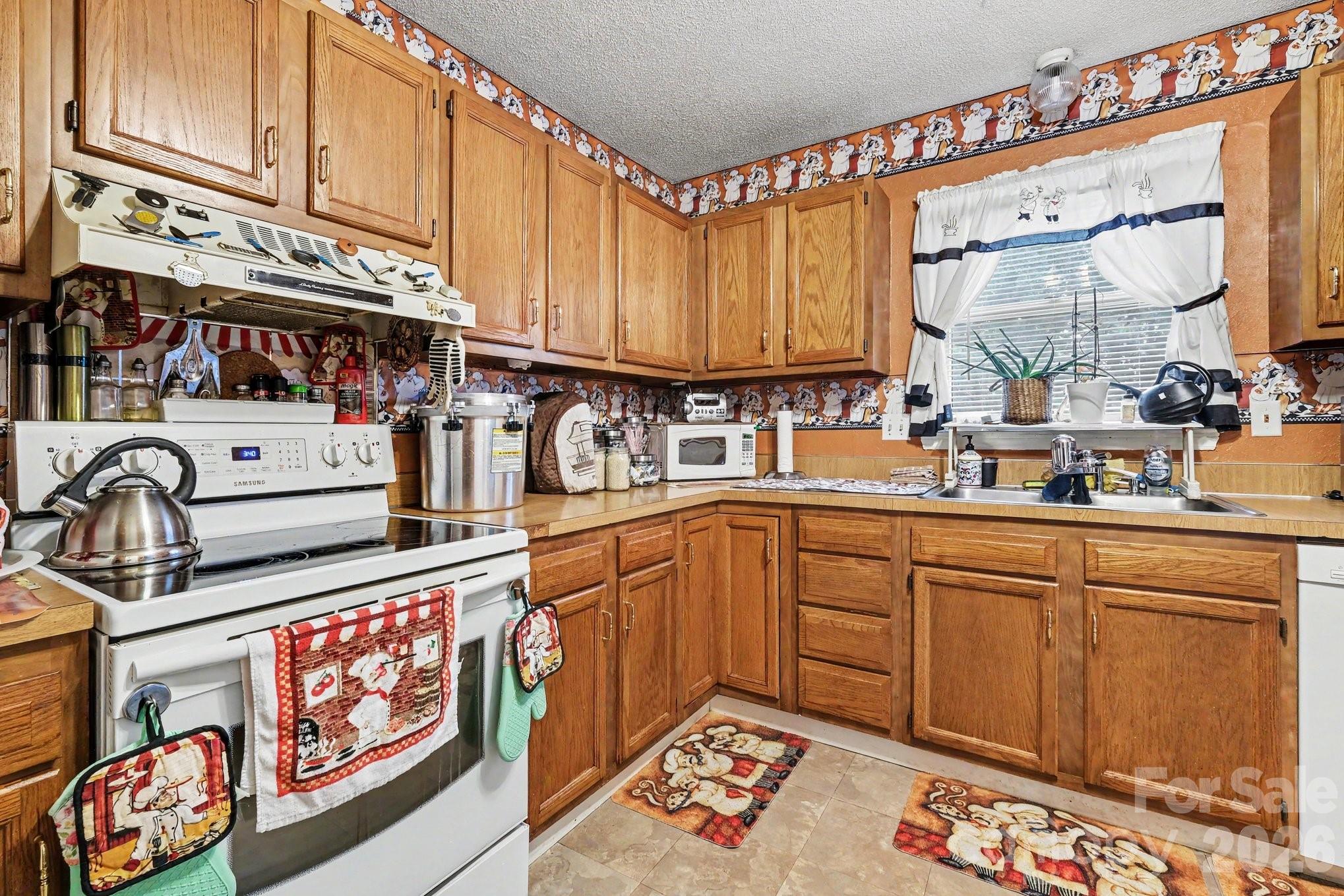 1600 Teddington Drive — Charlotte