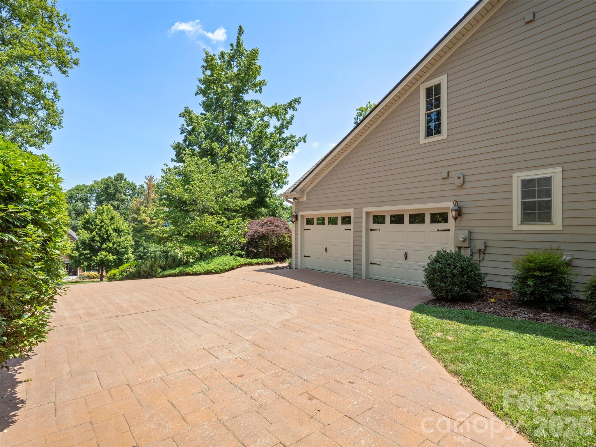 70 Ashley Woods Drive — Arden