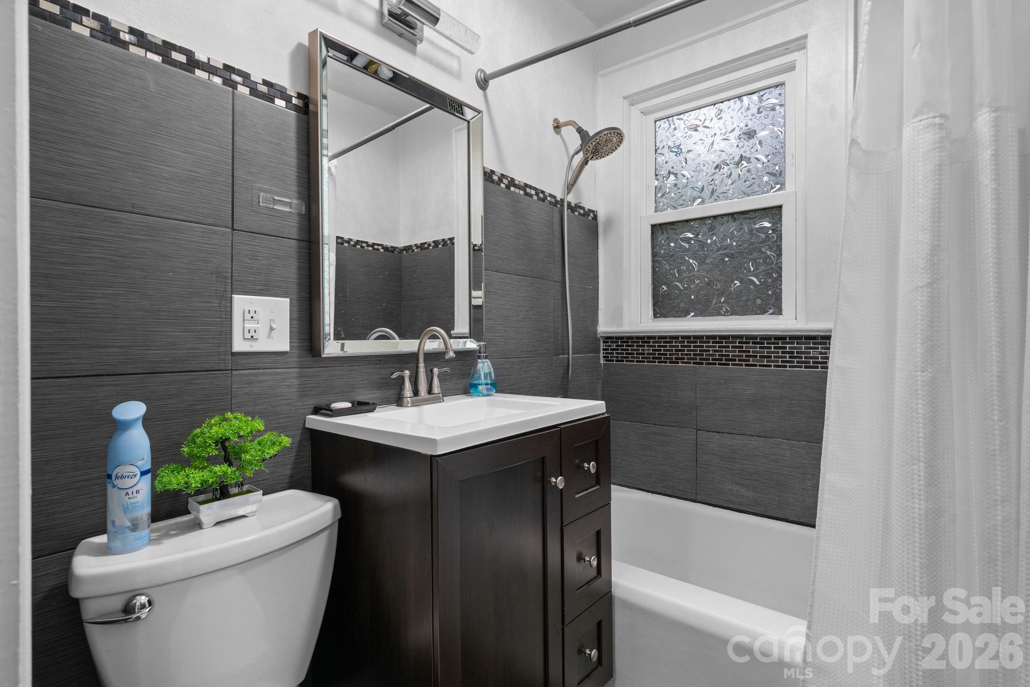 331 5th Avenue SE — Hickory