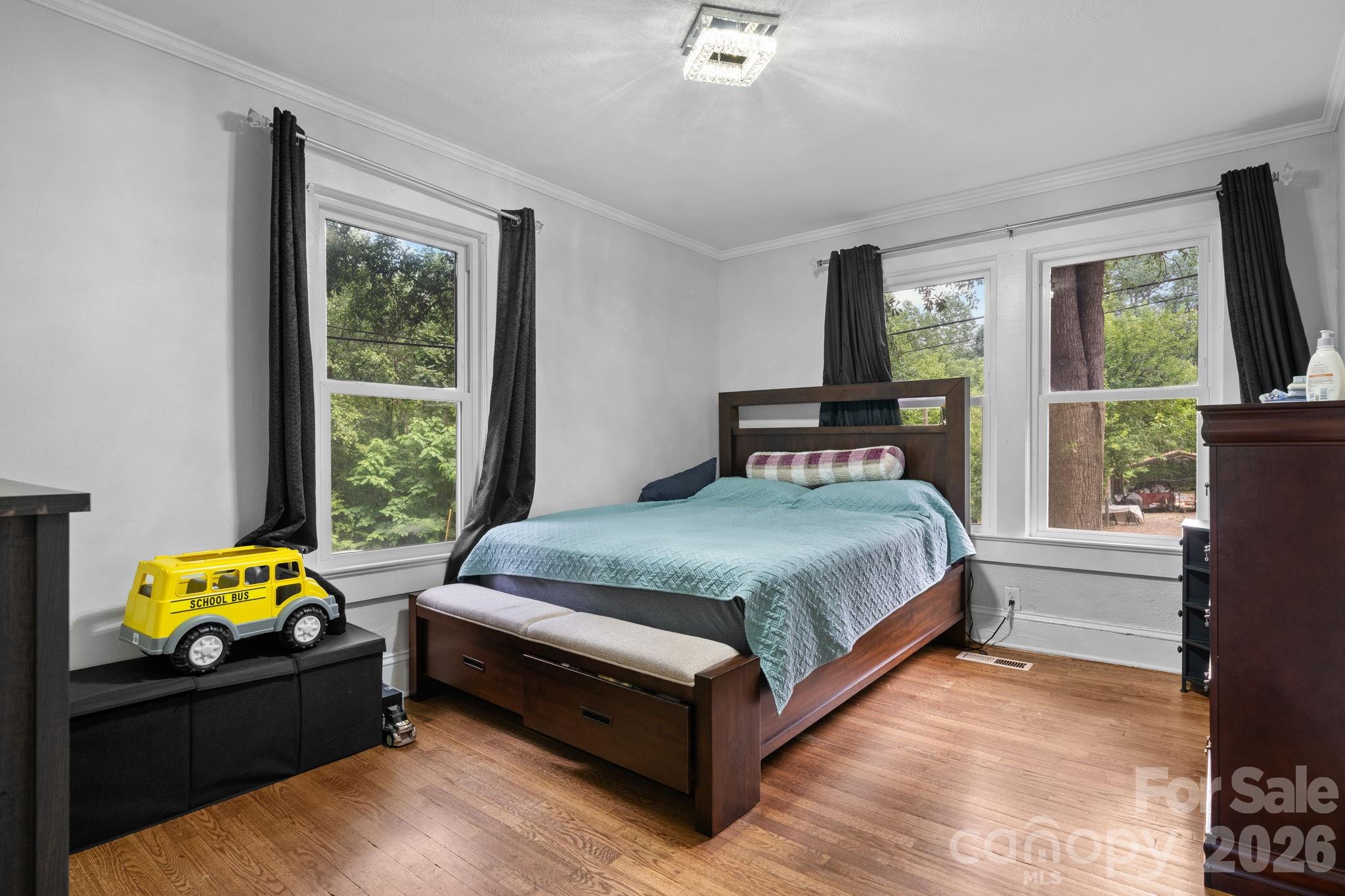331 5th Avenue SE — Hickory
