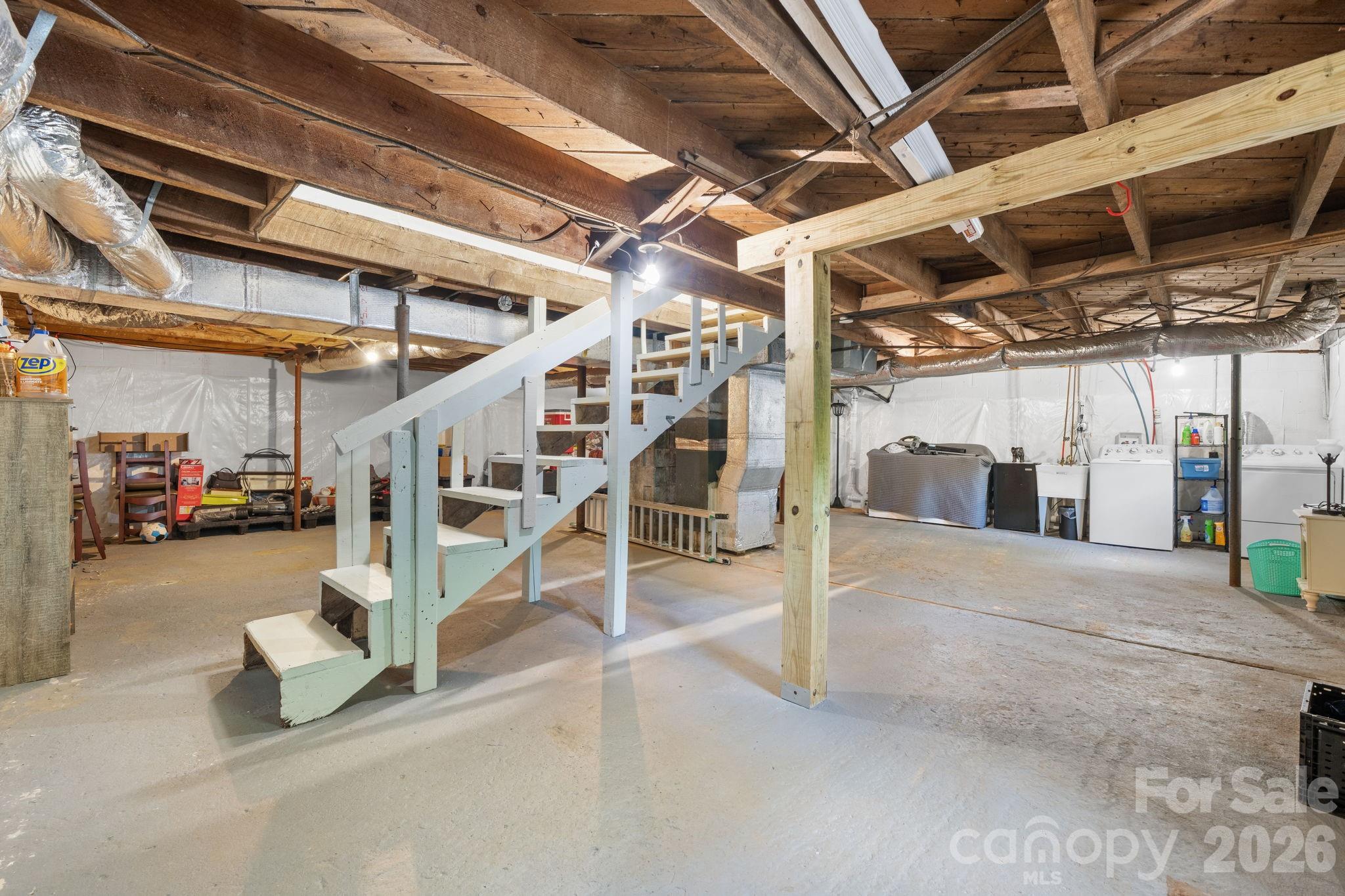 331 5th Avenue SE — Hickory