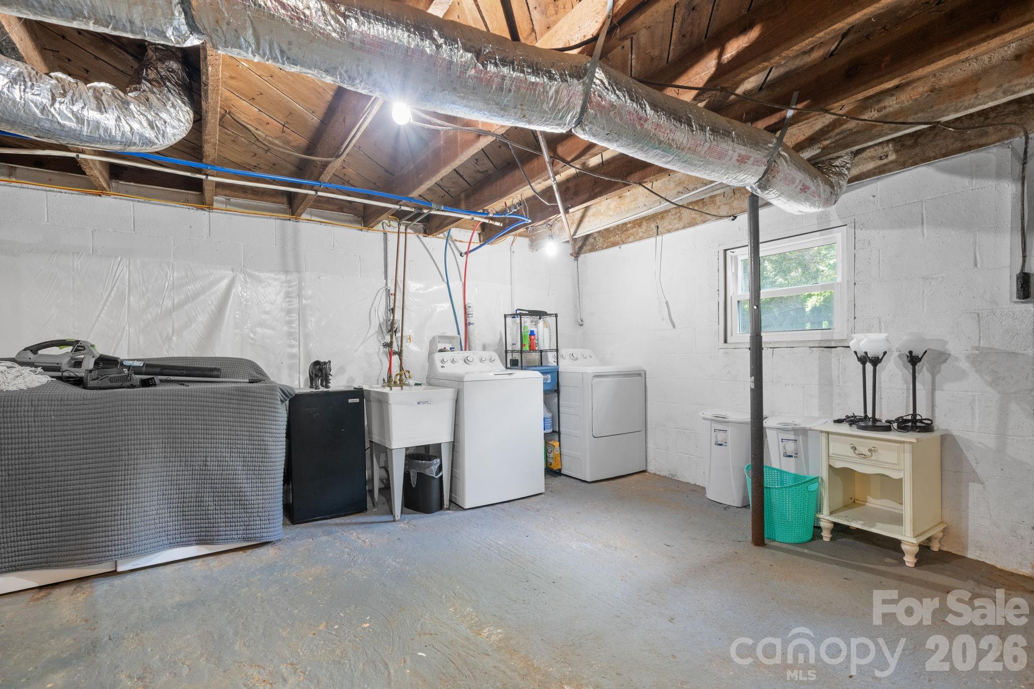 331 5th Avenue SE — Hickory