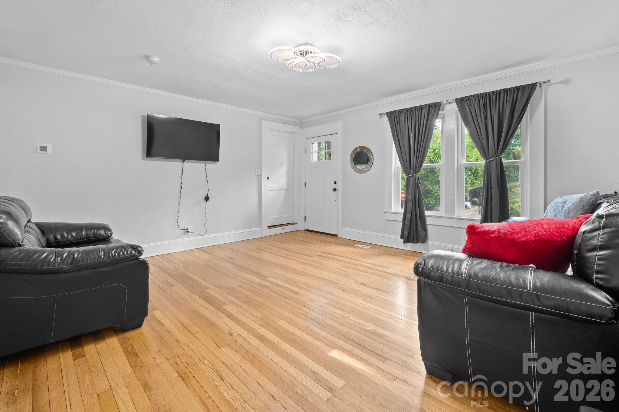 331 5th Avenue SE — Hickory