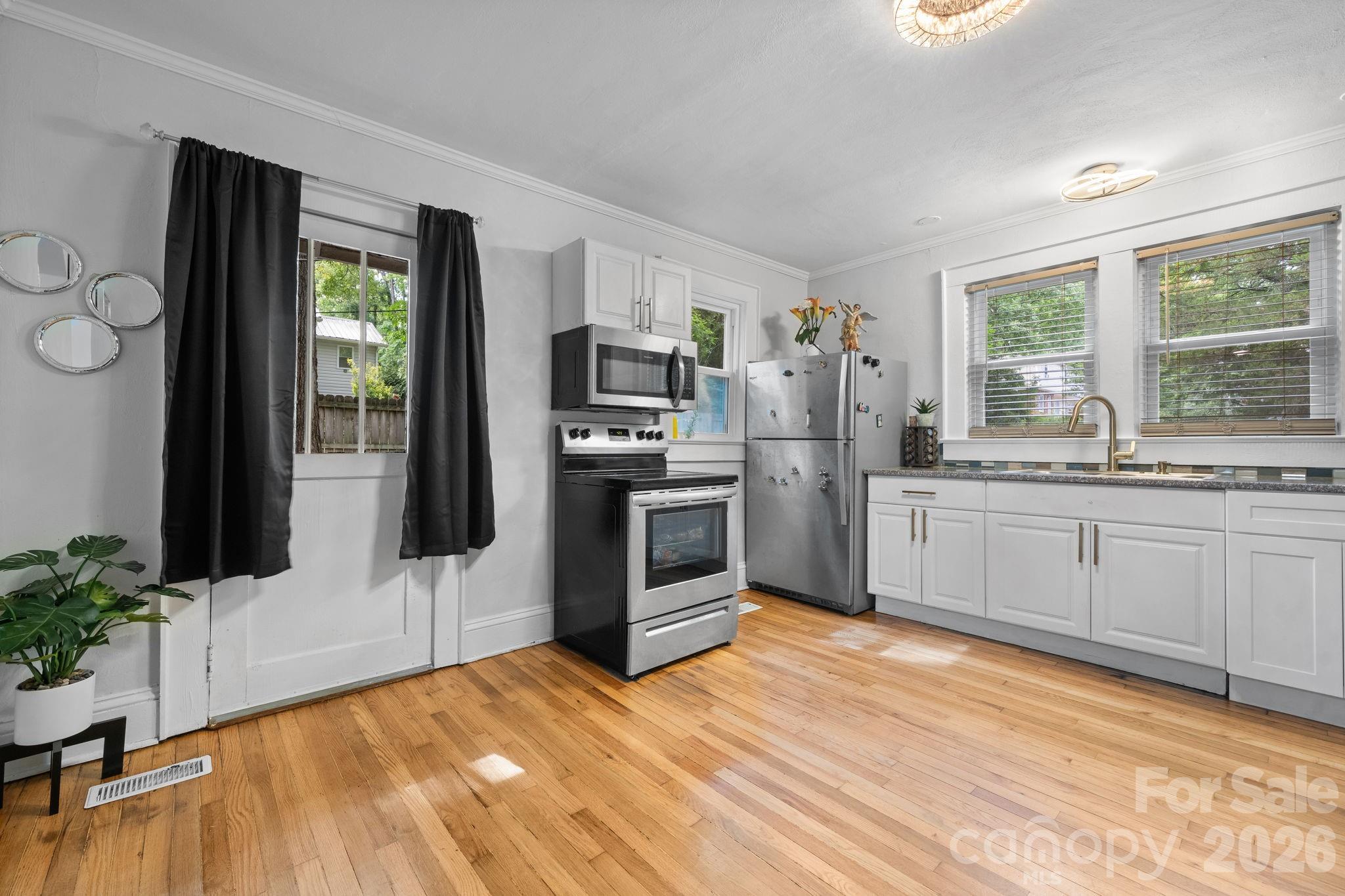331 5th Avenue SE — Hickory