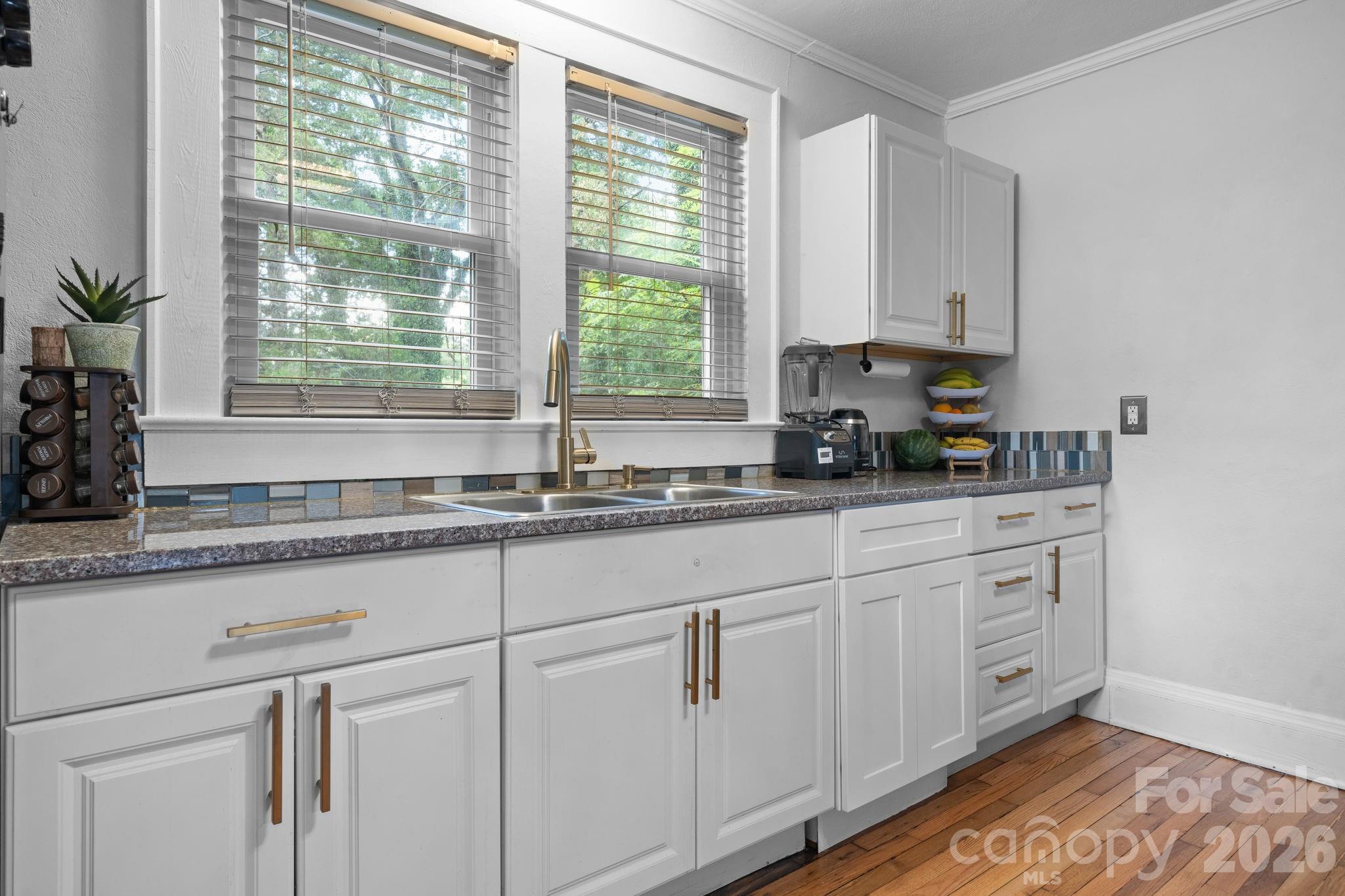 331 5th Avenue SE — Hickory