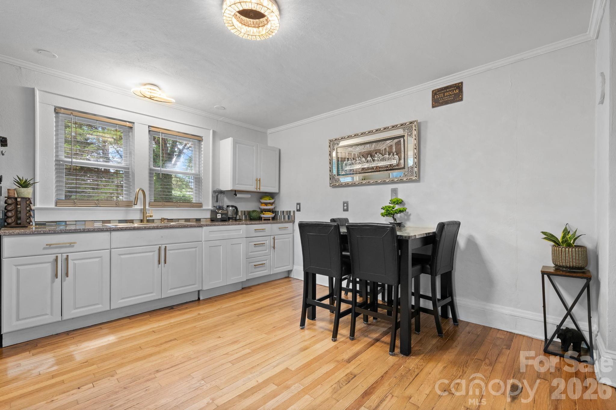 331 5th Avenue SE — Hickory