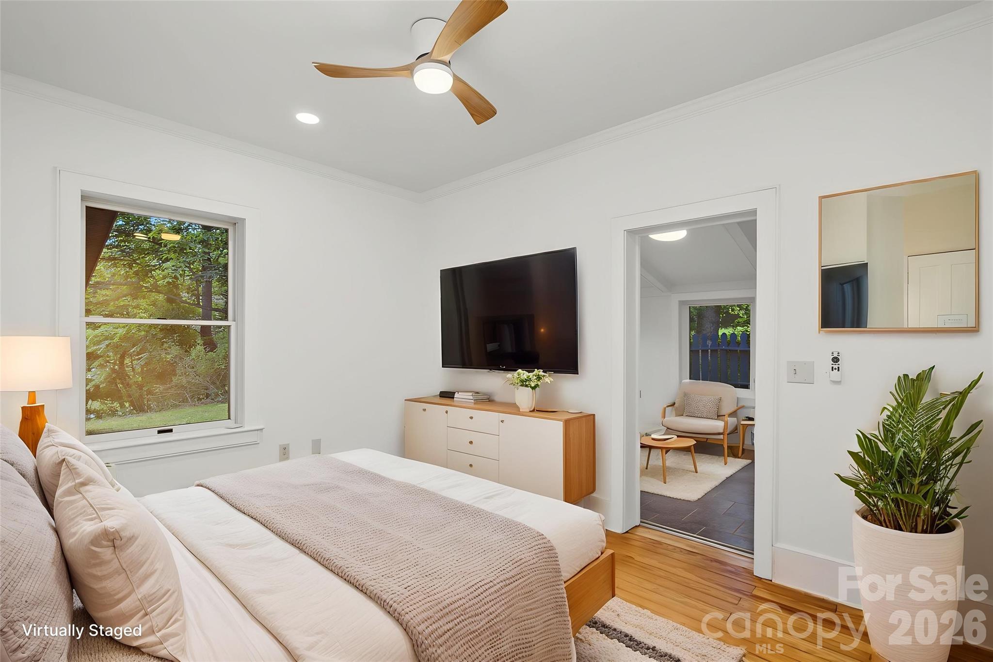 385 Chunns Cove Road — Asheville