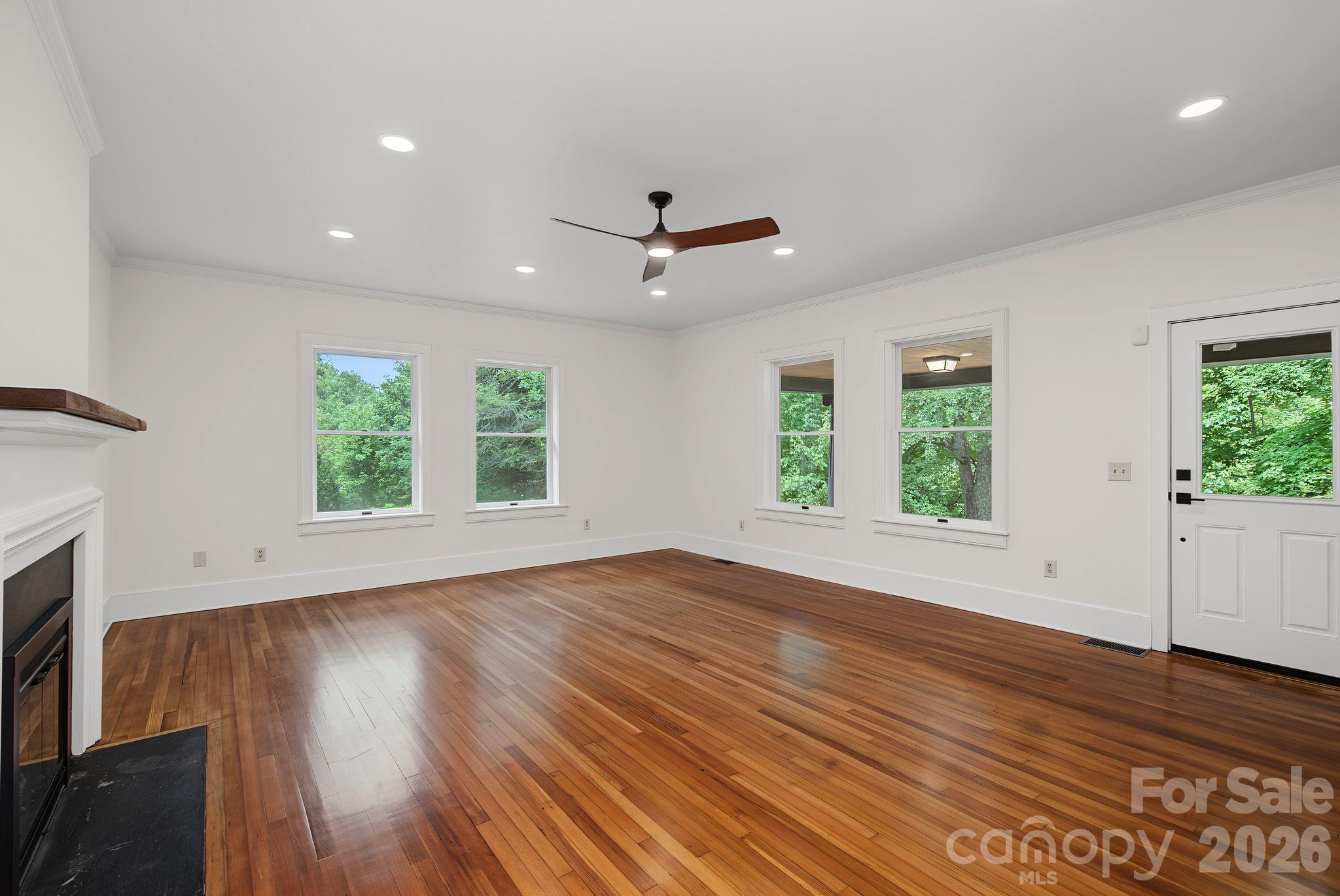 385 Chunns Cove Road — Asheville