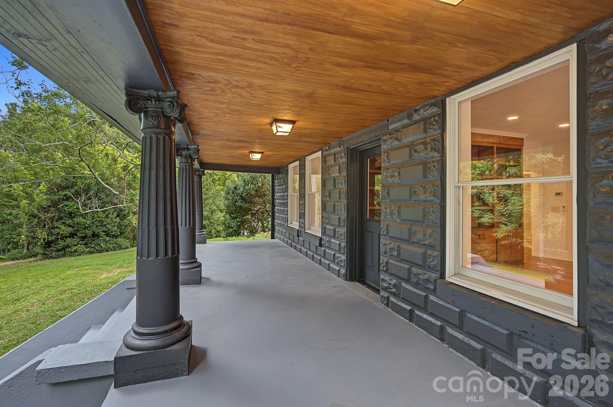 385 Chunns Cove Road — Asheville
