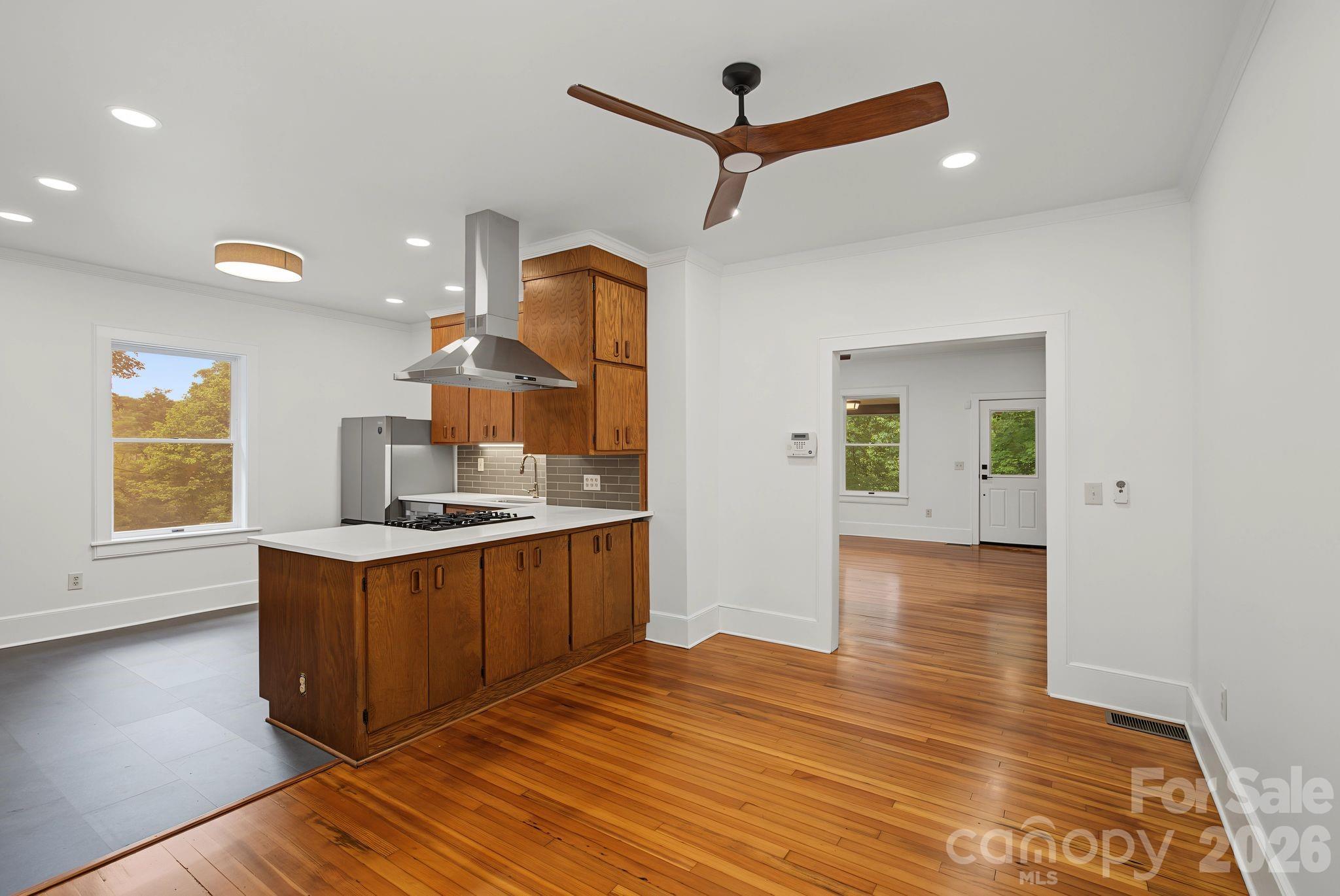 385 Chunns Cove Road — Asheville