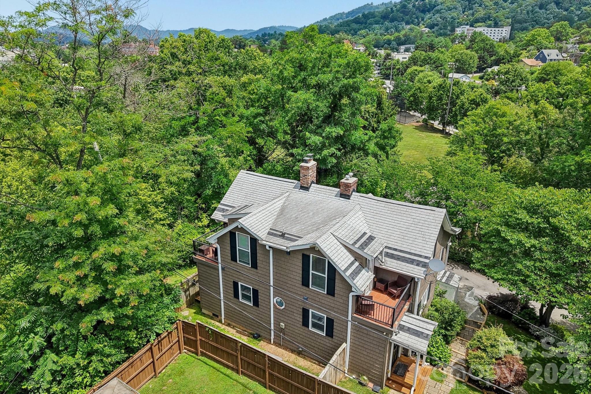 23 Tuskeegee Street — Asheville