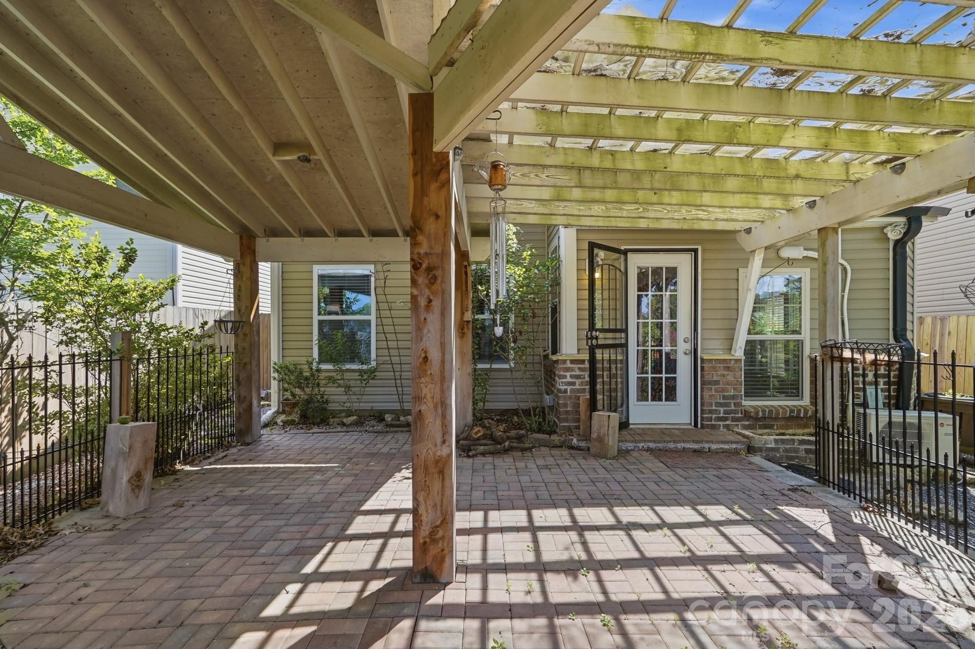 2740 Bramble Ridge Court — Charlotte