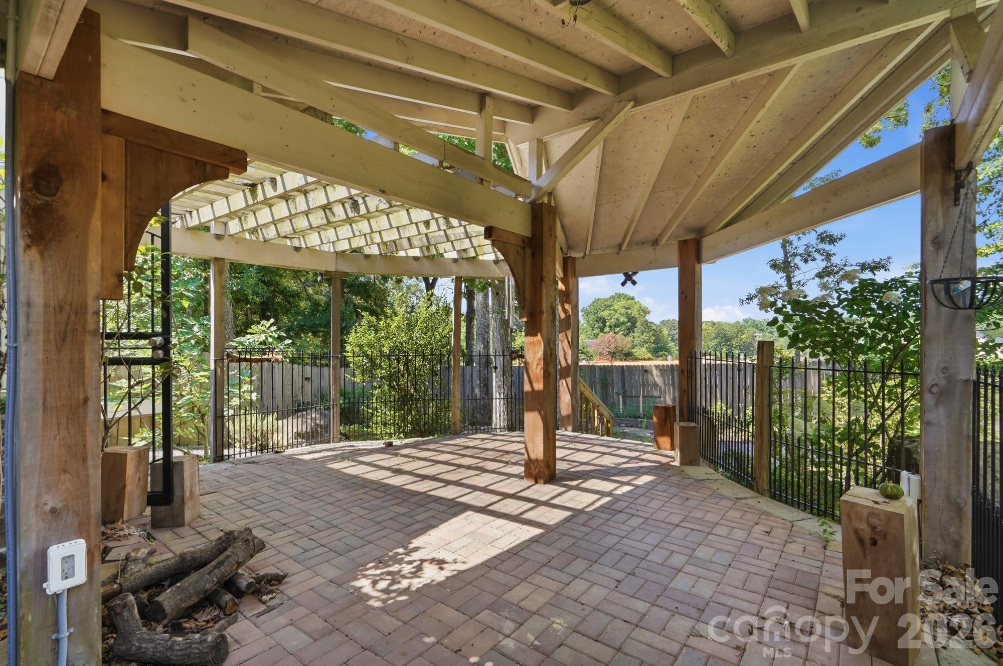 2740 Bramble Ridge Court — Charlotte